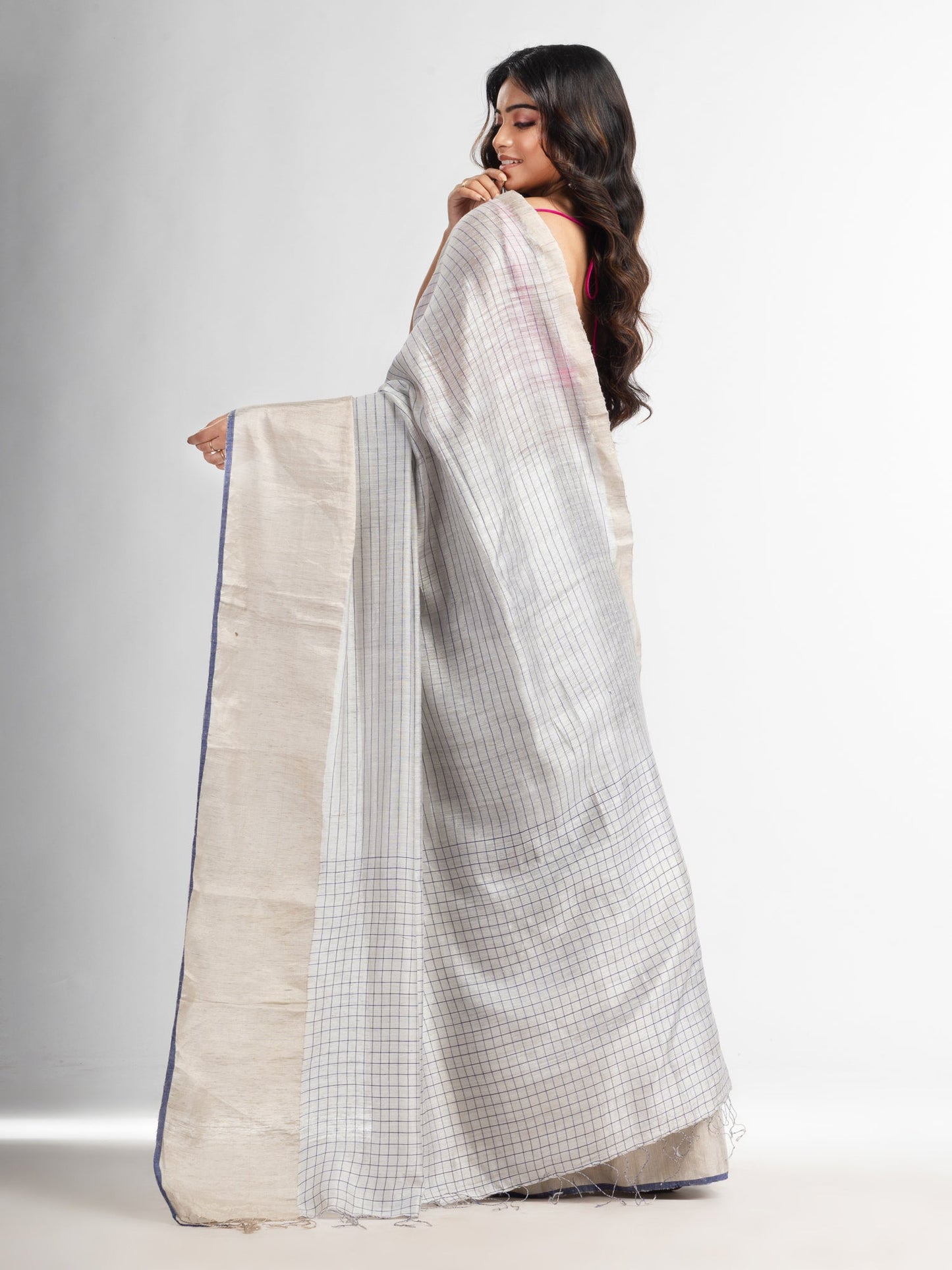 Women's Silk matka check silver zari border handwoven saree