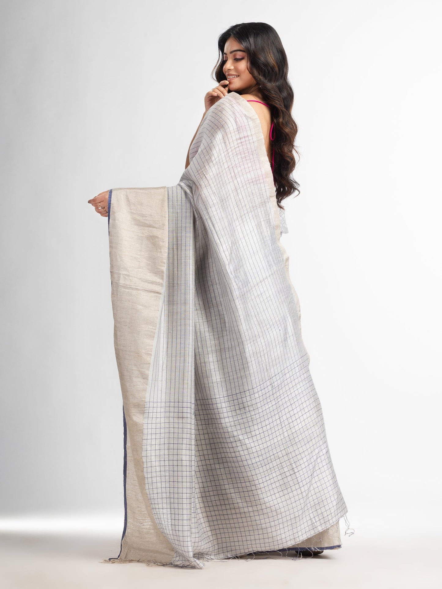 Women's Silk matka check silver zari border handwoven saree