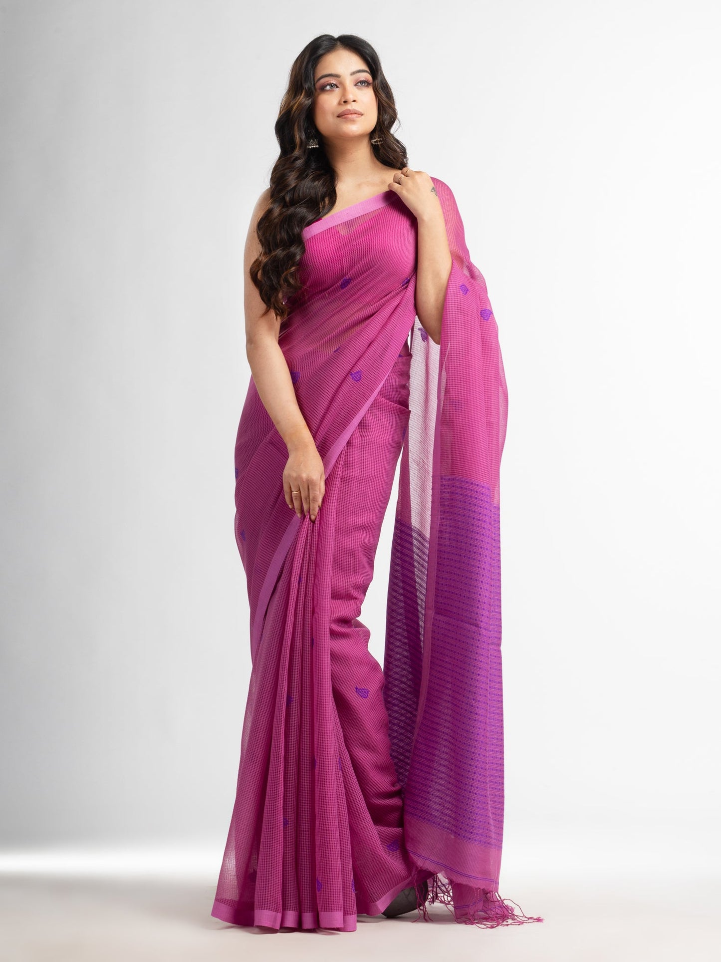 Women's Magenta resham cotton kota check all over Buti jacquqrd Pallu handwoven saree