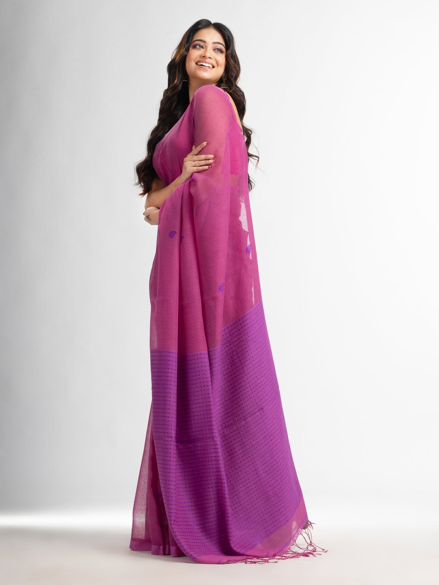 Women's Magenta resham cotton kota check all over Buti jacquqrd Pallu handwoven saree