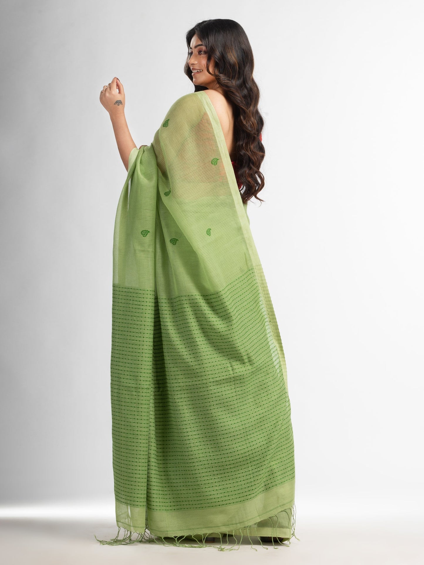Women's Light Green resham cotton kota check all over Buti jacquqrd Pallu handwoven saree