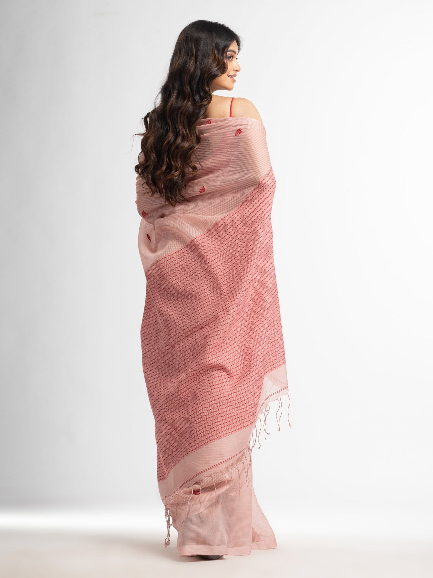 Women's Crystal pink resham cotton kota check all over Buti jacquqrd Pallu handwoven saree
