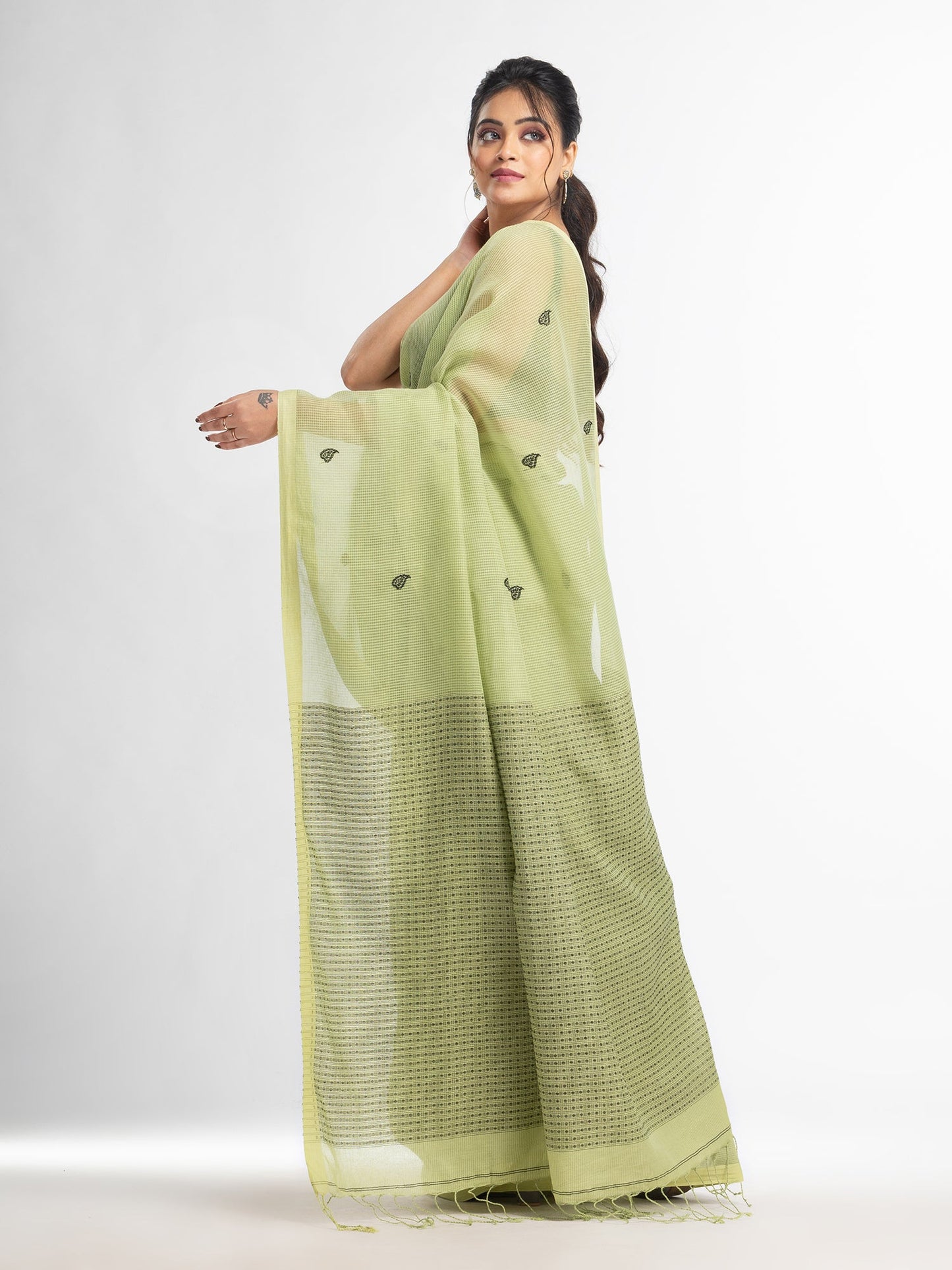Women's Green resham cotton kota check all over Buti jacquqrd Pallu handwoven saree