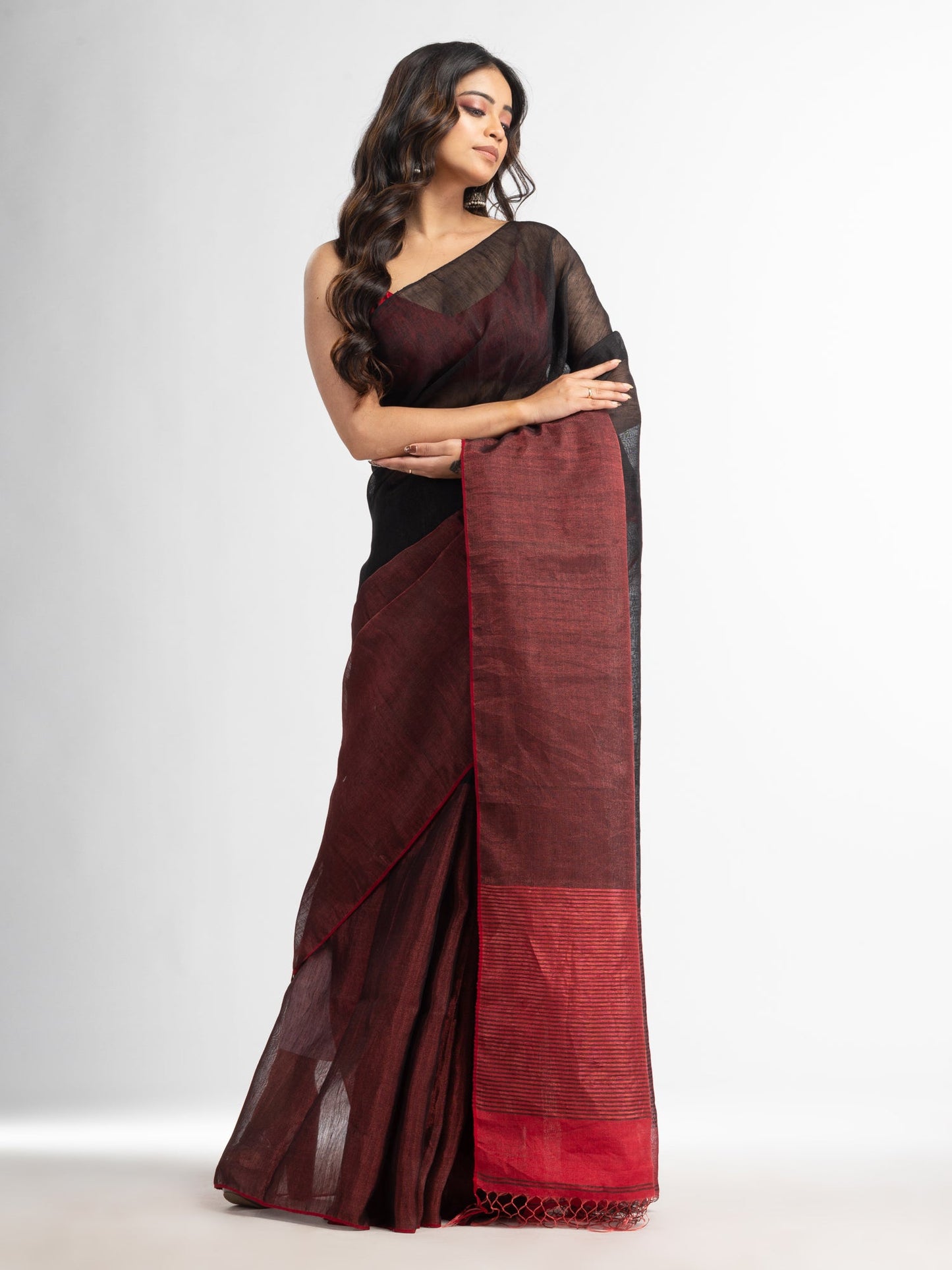 Women's Black tissue linen multi colour pallu handwoven saree
