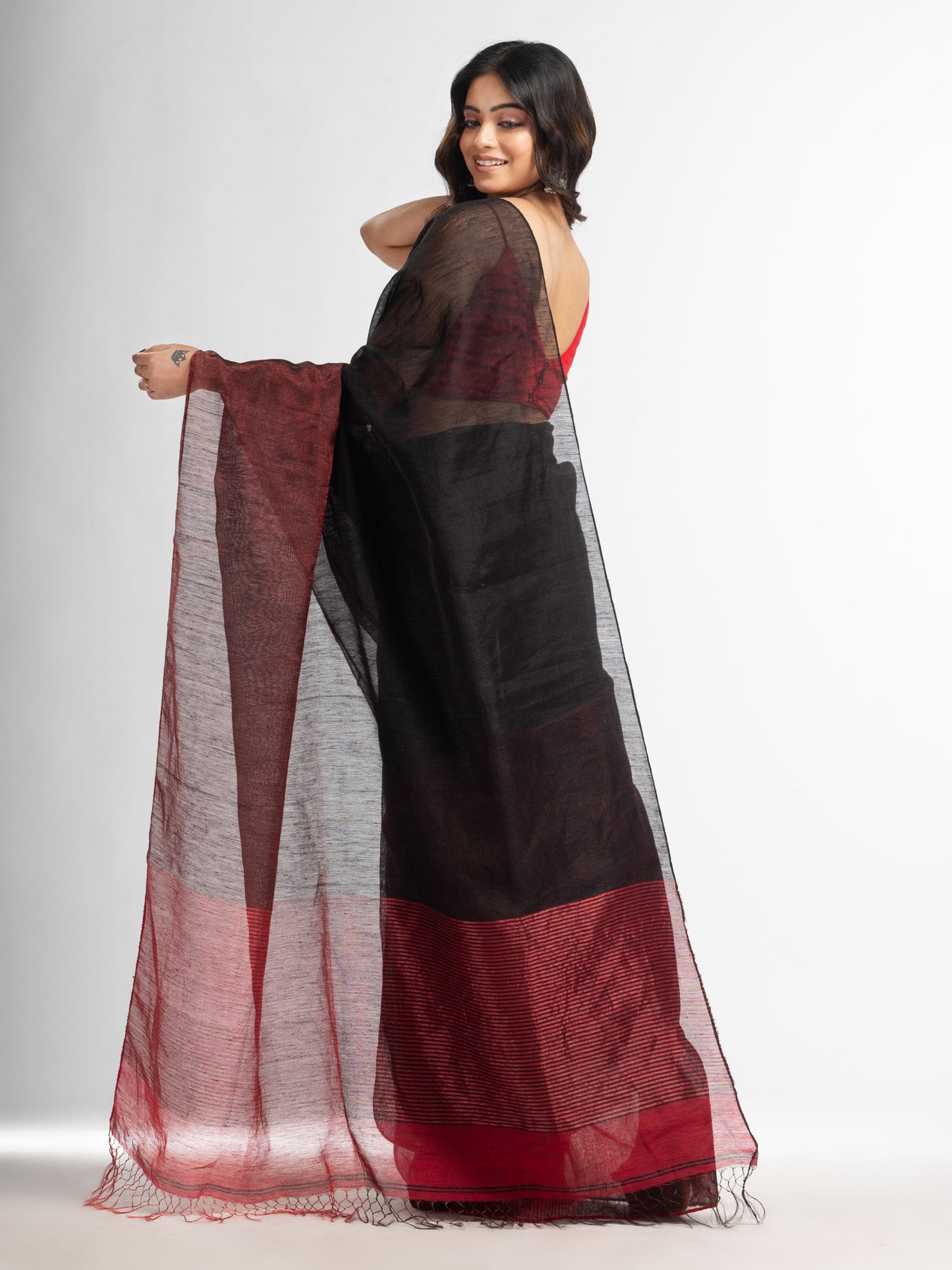 Women's Black tissue linen multi colour pallu handwoven saree