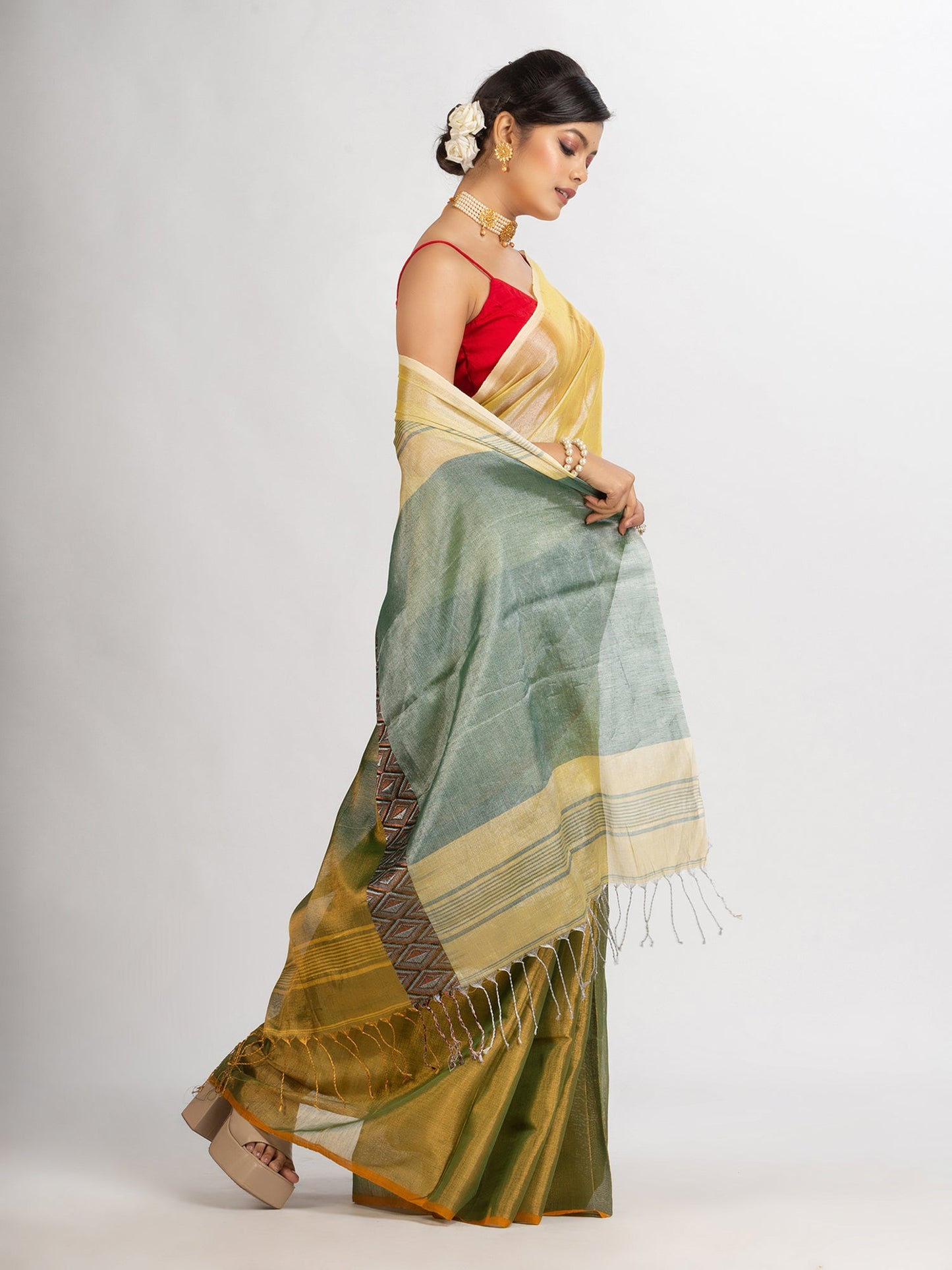 Women's Green And Off White Zari Cotton TissueMadhumani Jacquard handloom Saree