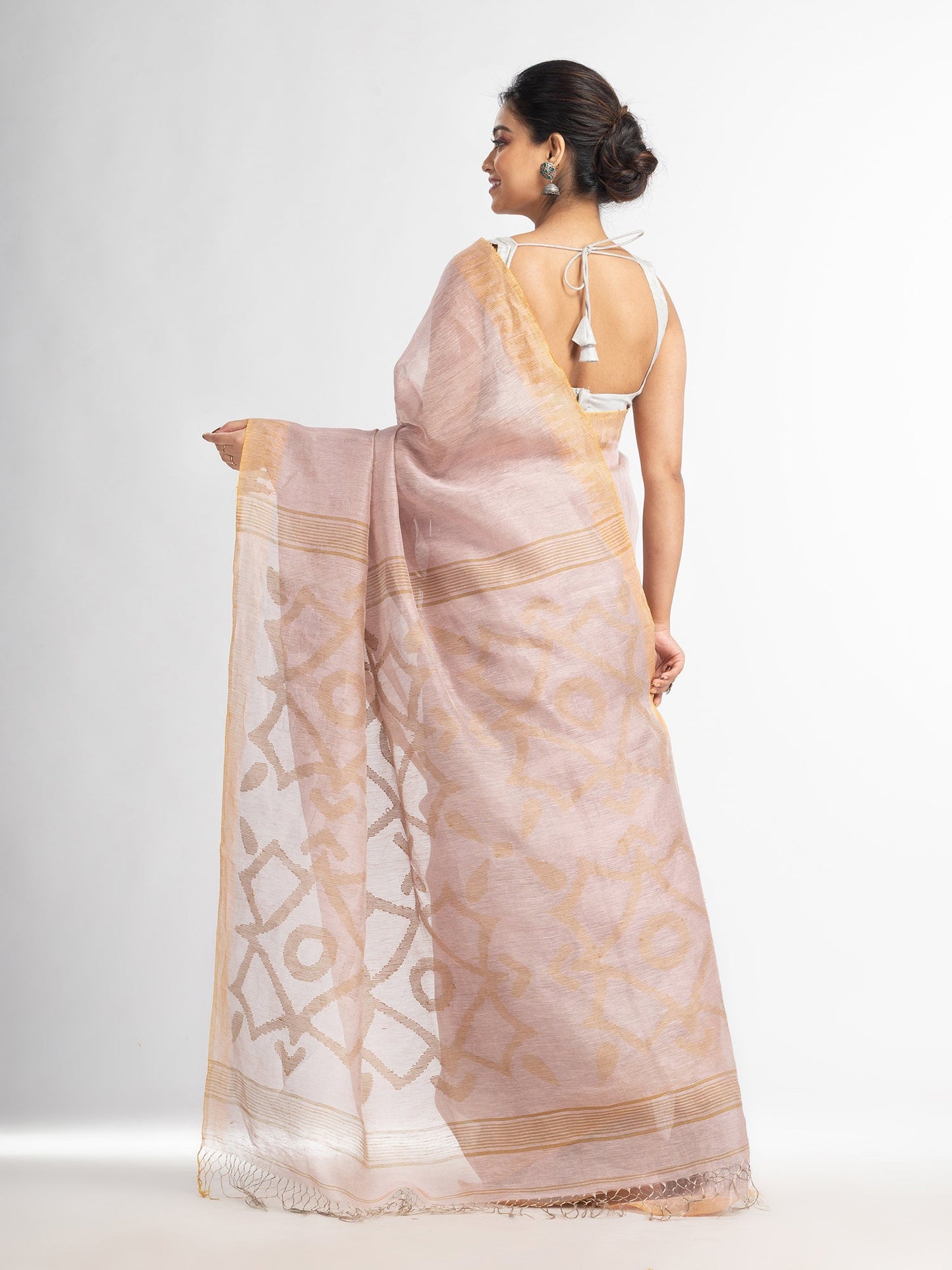 Women's Beige linen tissue pallu jamdanie temple border handwoven saree