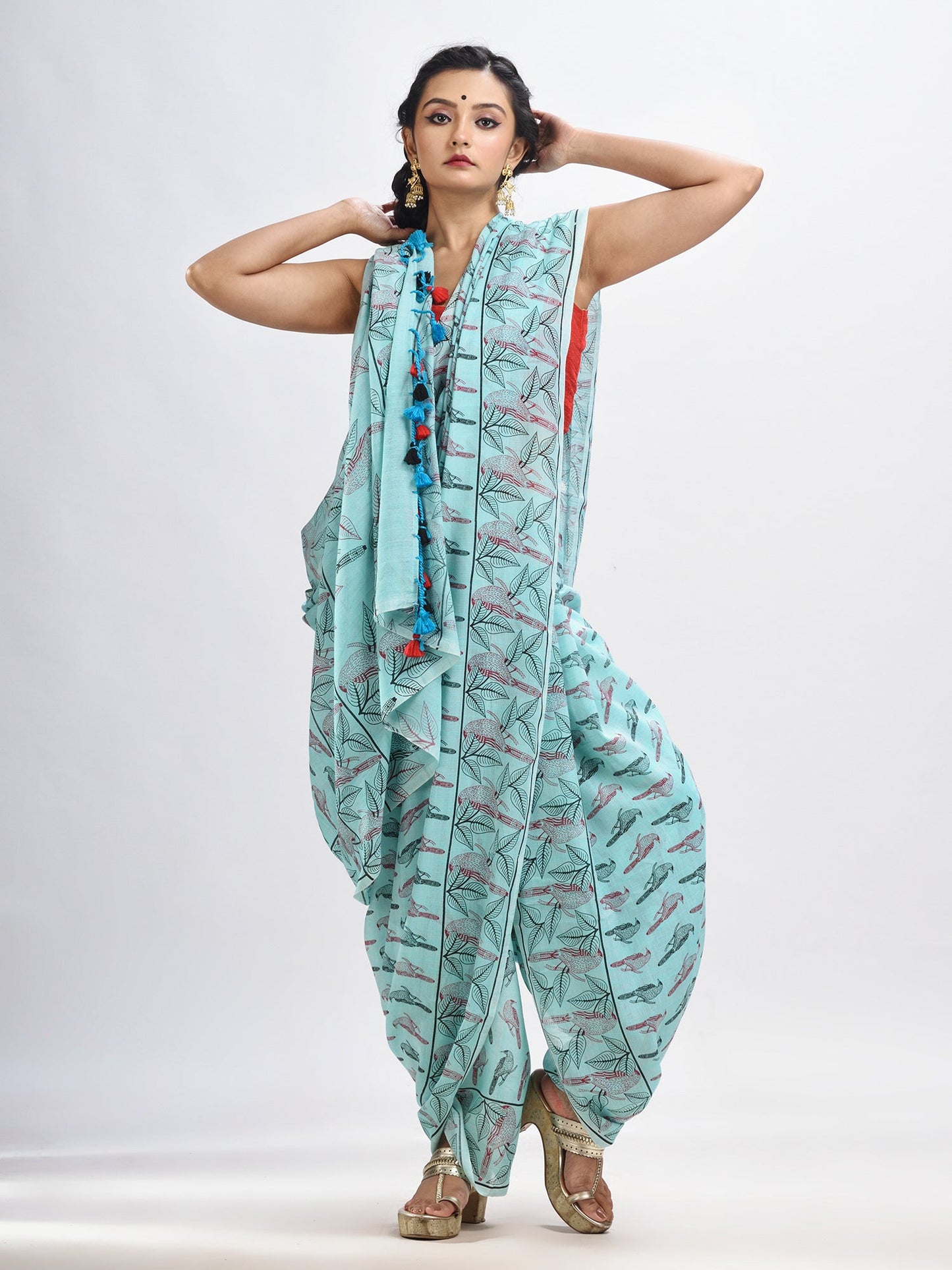 Women's Sky blue cotton birds Printed Saree