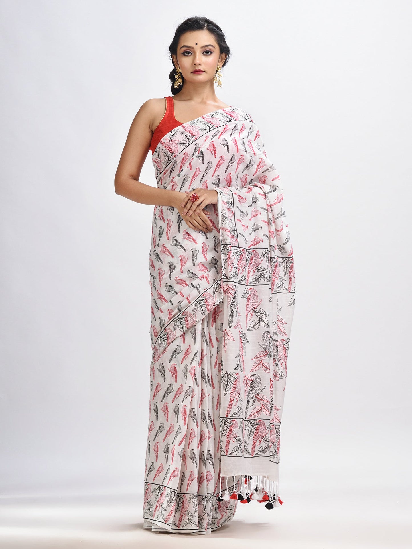 Women's White cotton birds Printed Saree