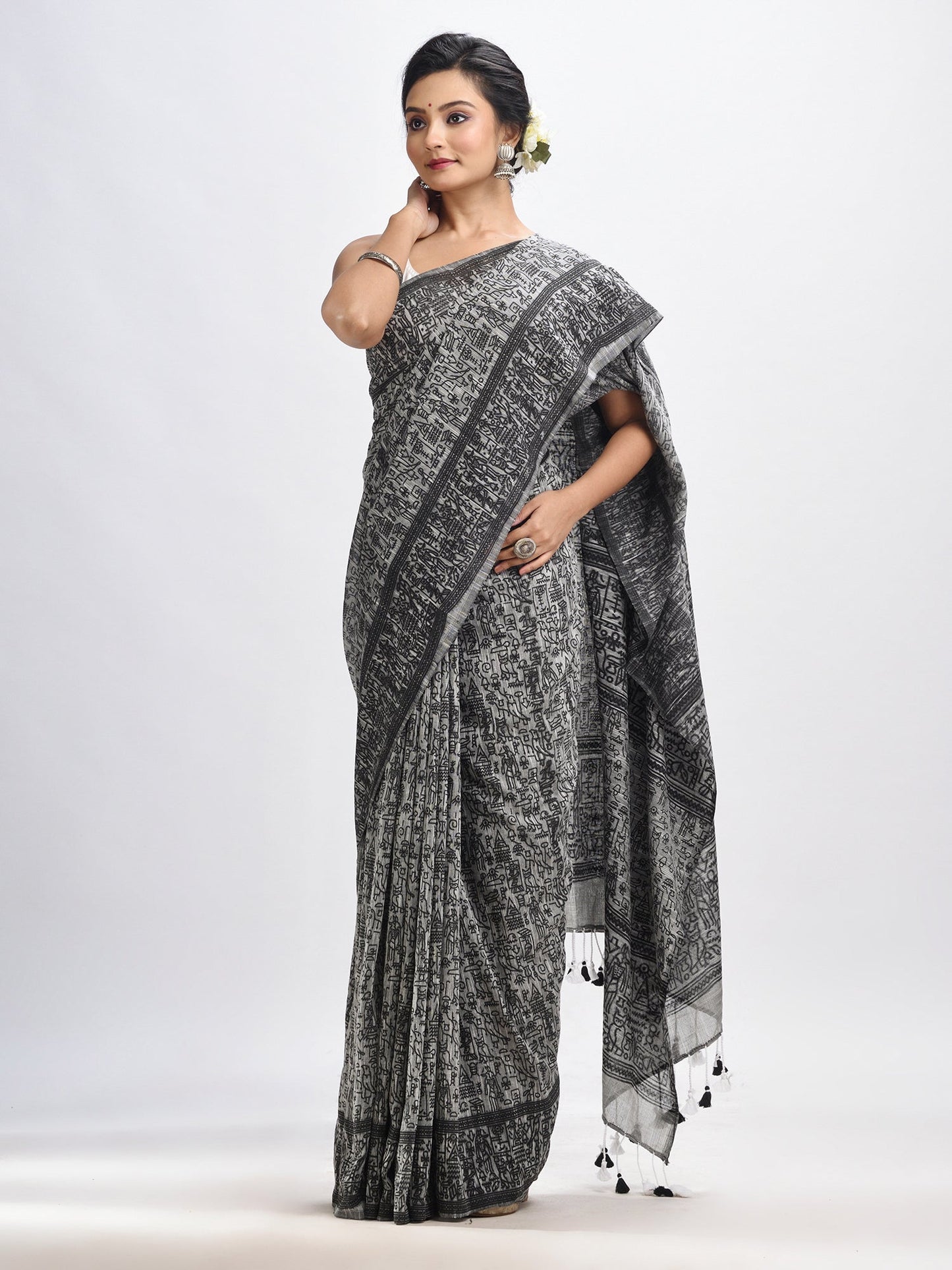 Women's Grey cotton dolls Printed Handloom Saree
