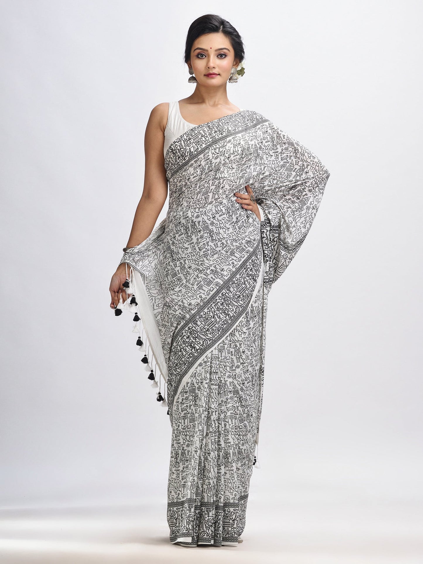Women's White cotton dolls Printed Saree