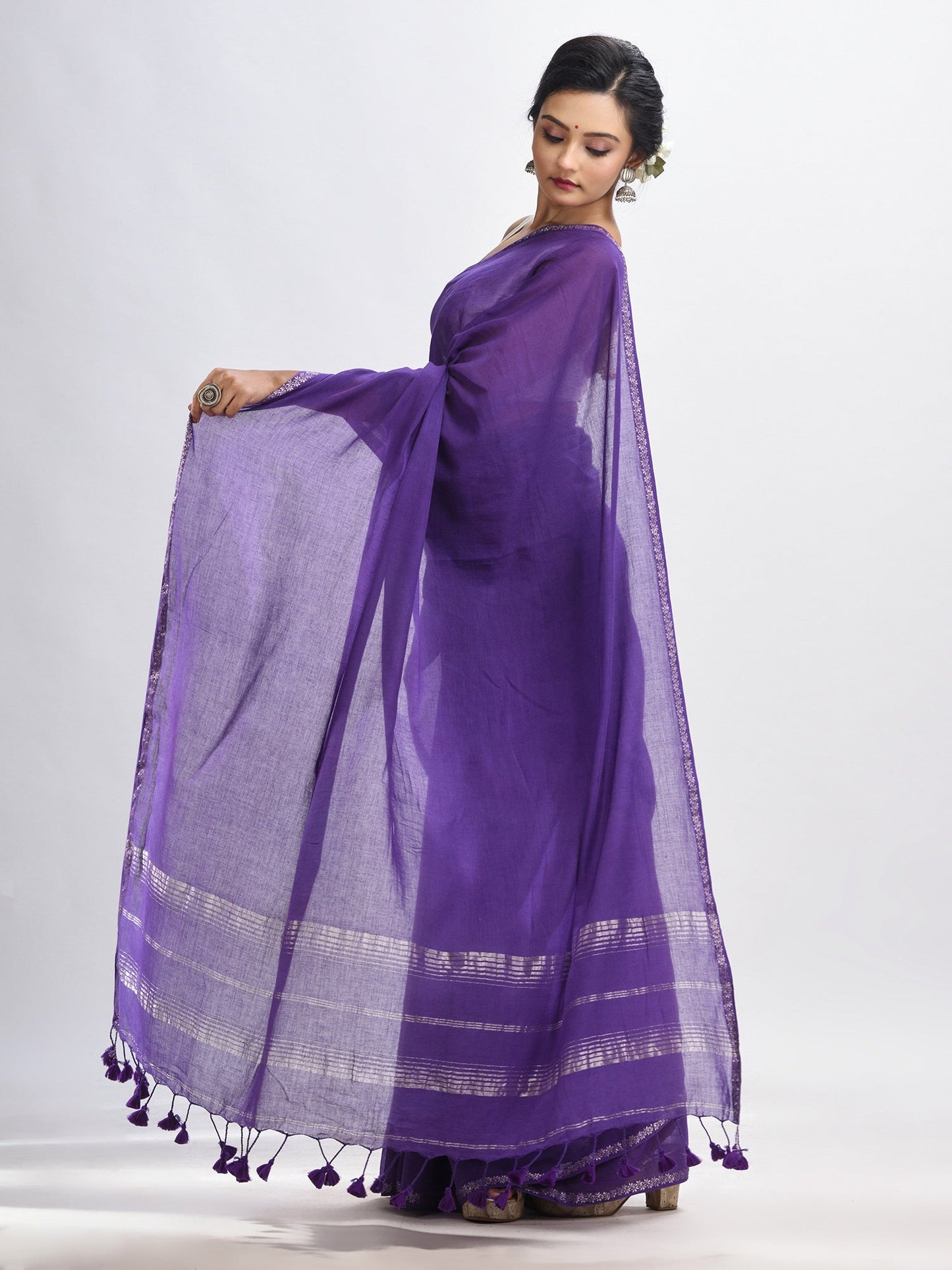 Women's Purple cotton with Jacquard Zari border and zari Stipe pallu handloom Saree