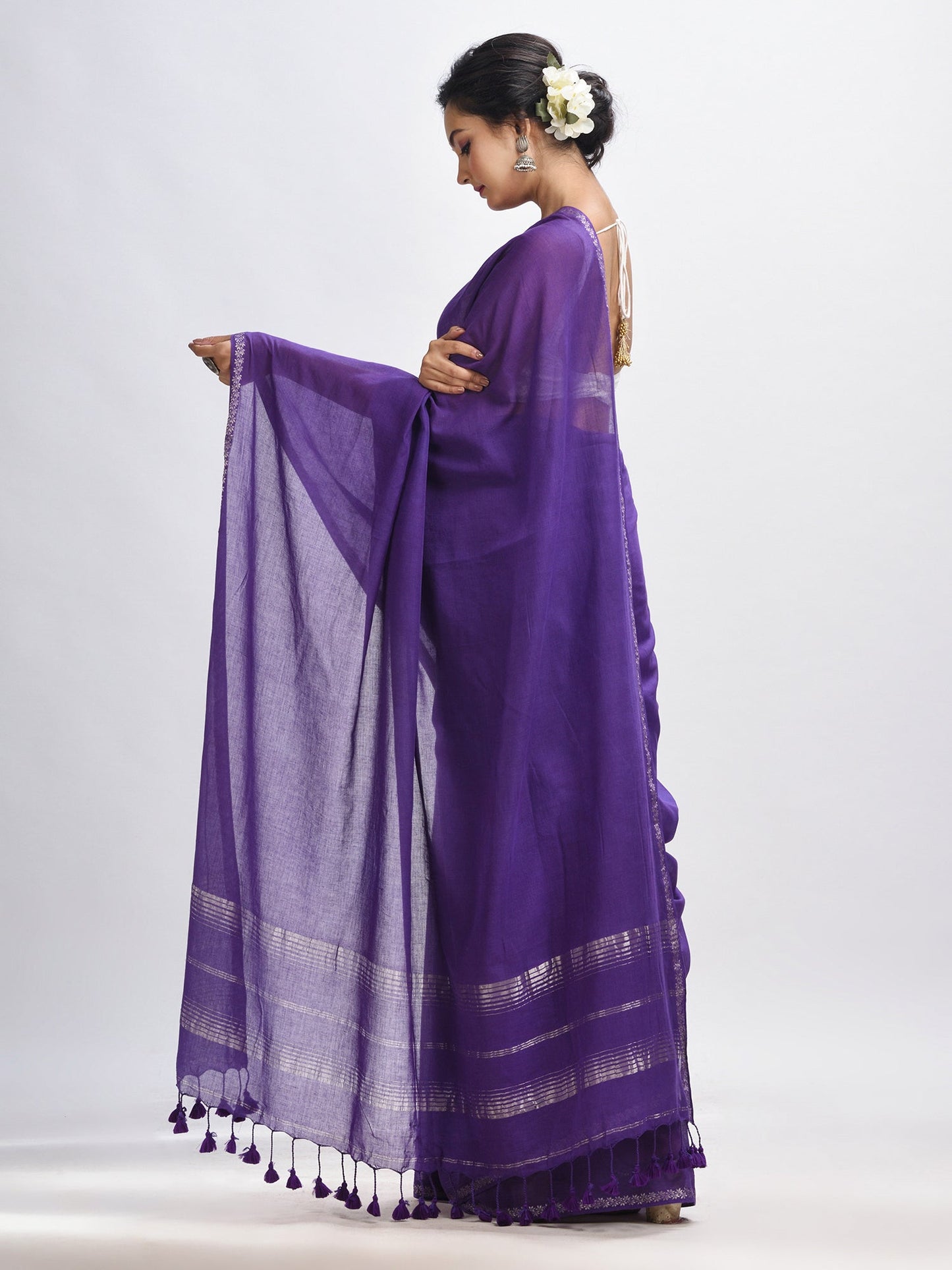 Women's Purple cotton with Jacquard Zari border and zari Stipe pallu handloom Saree