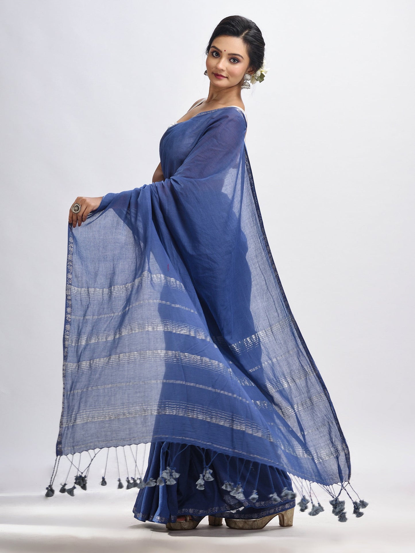 Women's Nevy Blue cotton with Jacquard Zari border and zari Stipe pallu handloom Saree