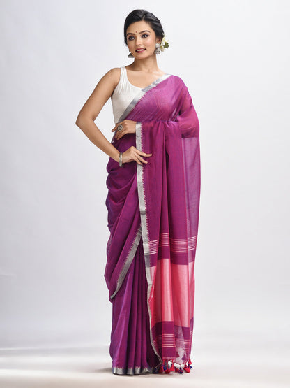 Women's Dark magenta Cotton with zari pallu and zari border handloom Saree