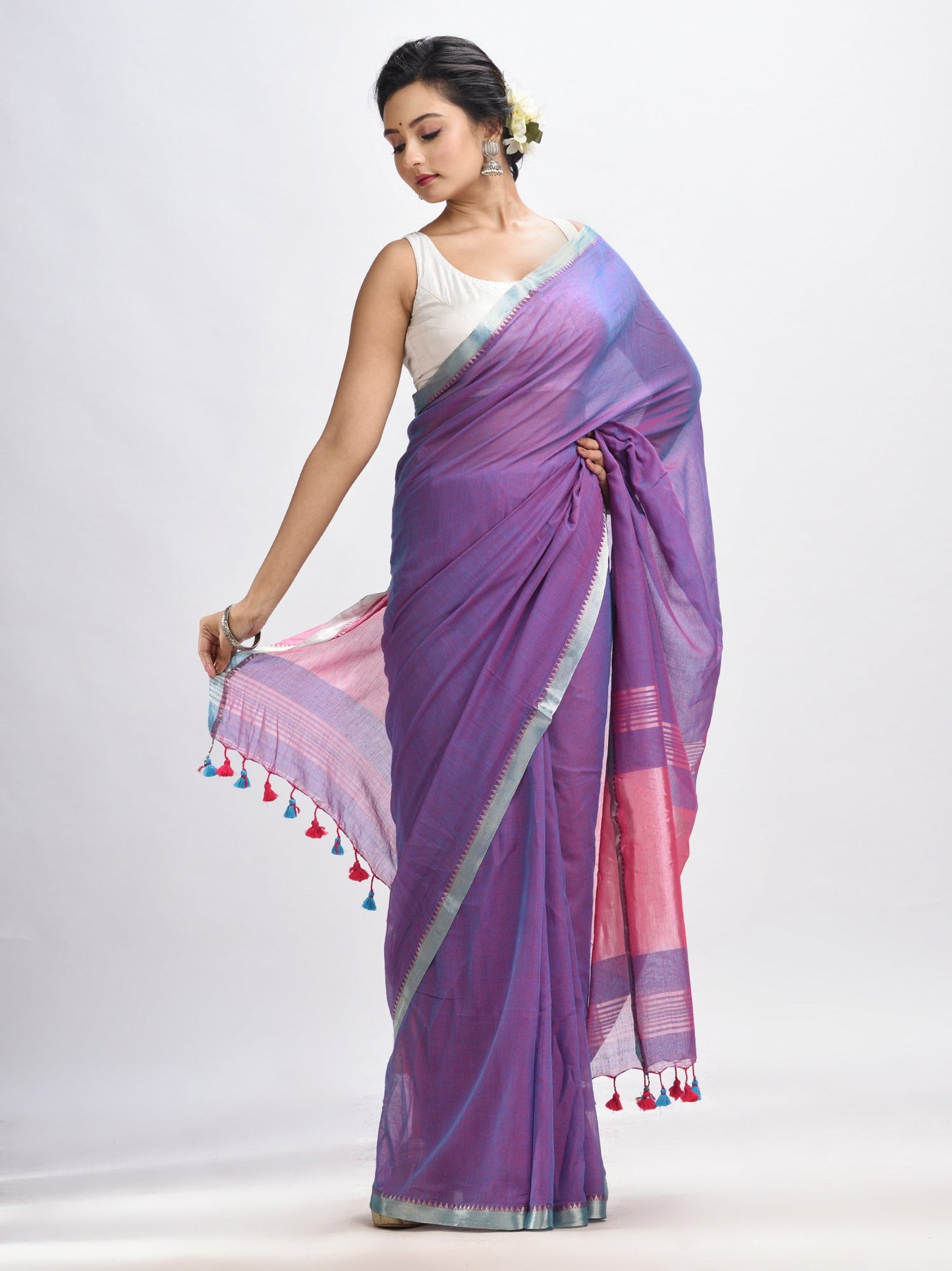 Women's Dark violet Cotton with zari pallu and zari border handloom Saree