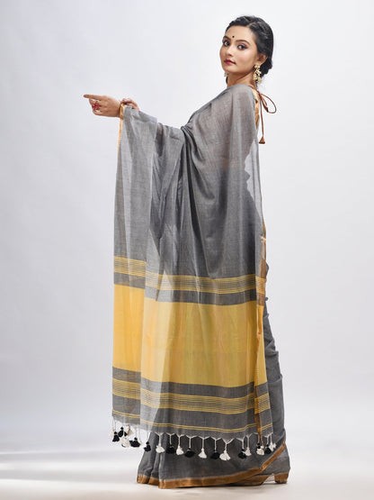Women's Grey Cotton with zari pallu and zari border handloom Saree