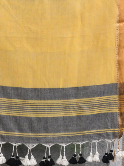 Women's Grey Cotton with zari pallu and zari border handloom Saree