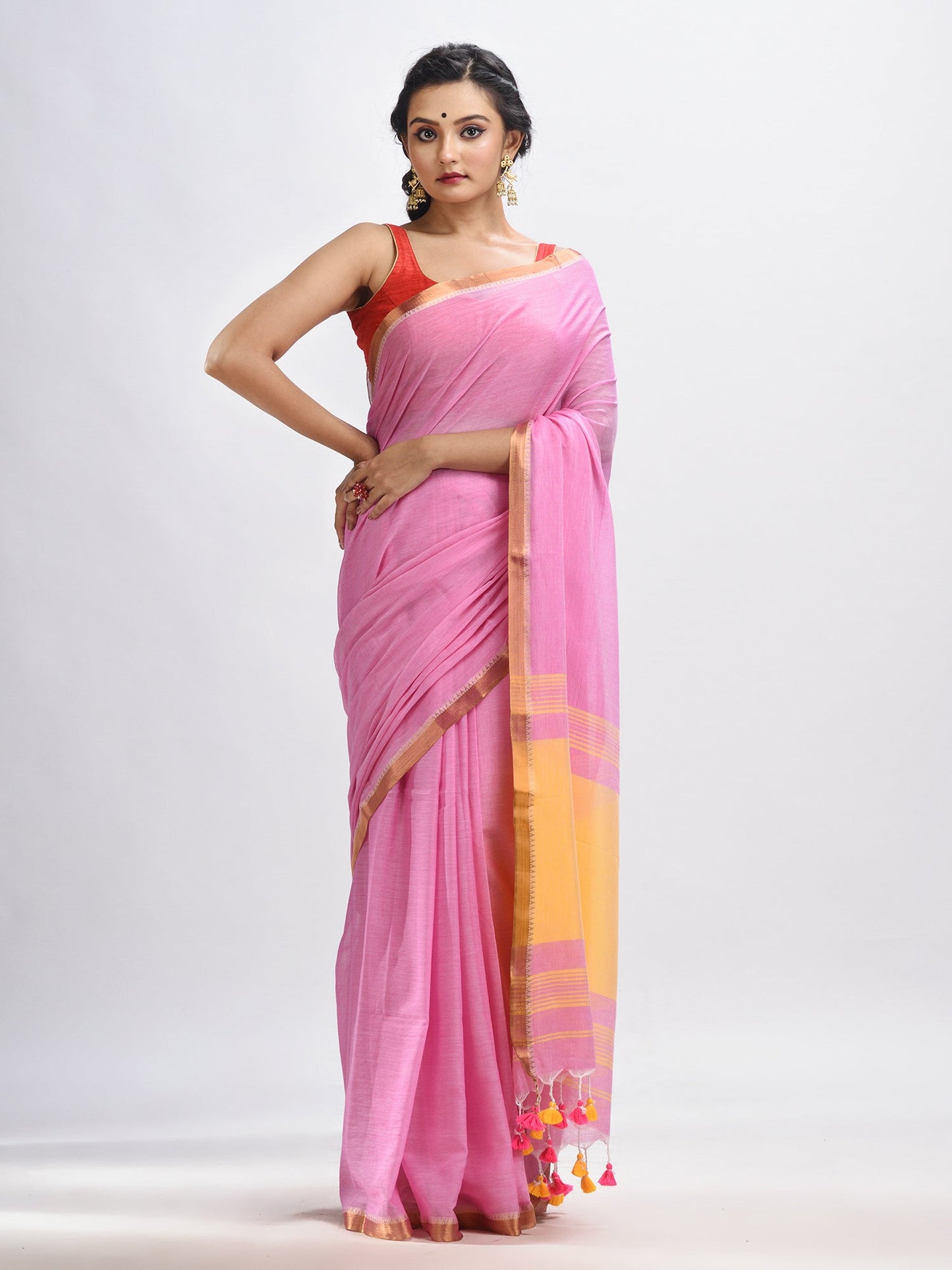 Women's Blush pink Cotton with zari pallu and zari border handloom Saree