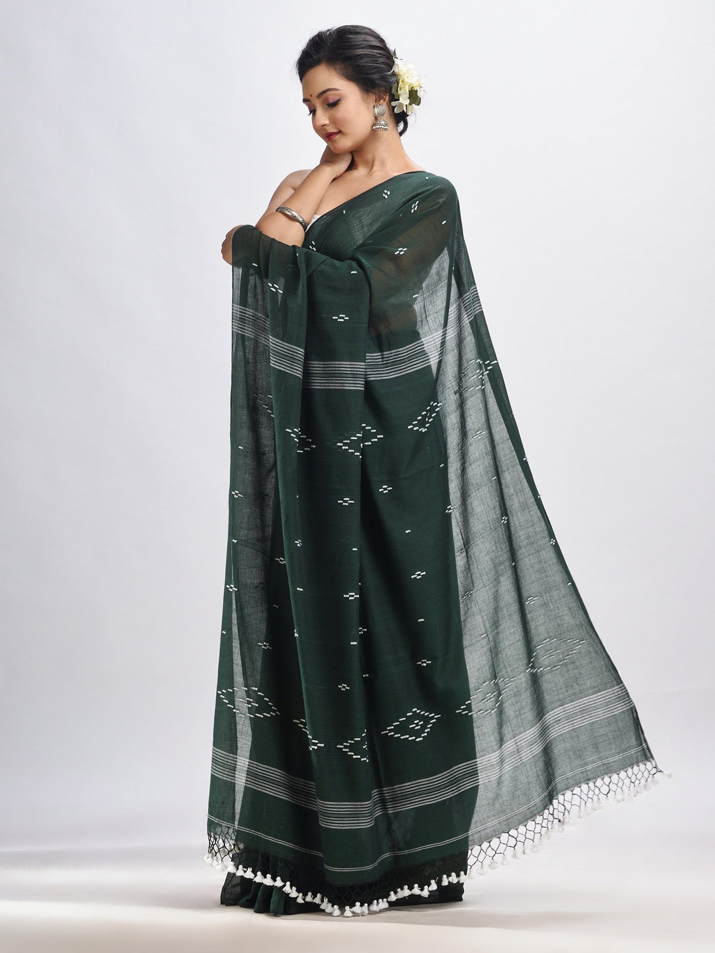 Women's Bottle green body buti Handloom Molmol Cotton Jamdani Saree
