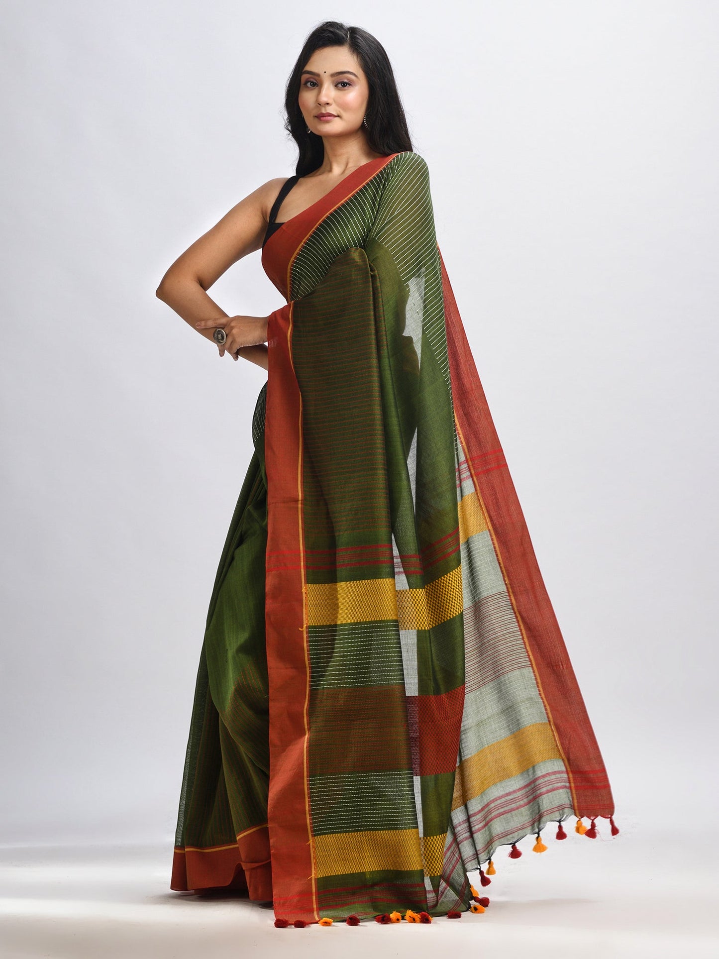 Women's Olive green cotton with red border handwoven jamdani saree
