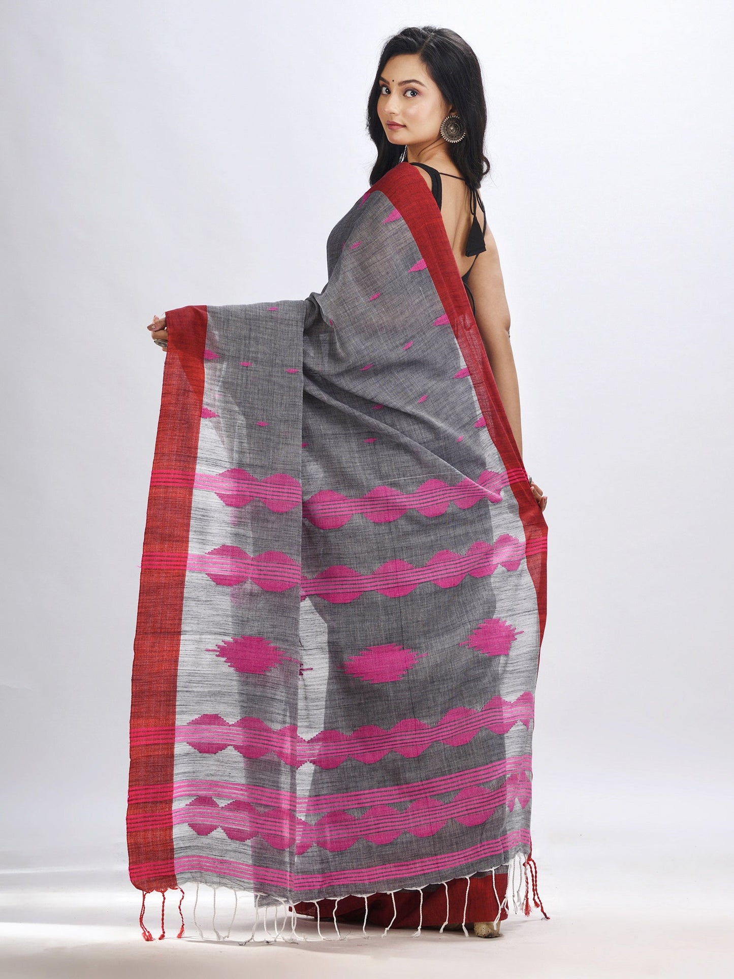 Women's Grey cotton temple broder handwoven jamdani saree