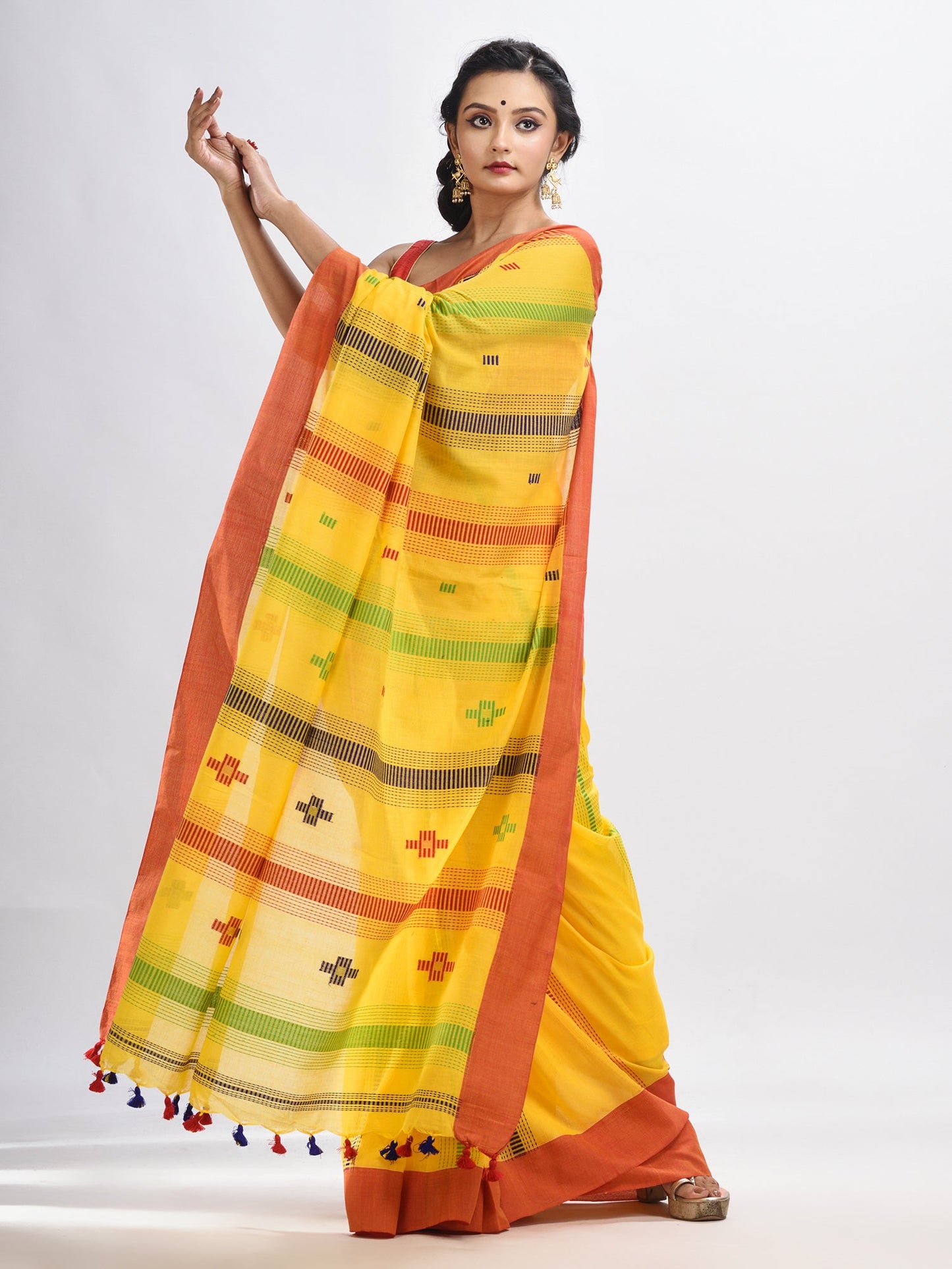 Women's Yellow cotton handwoven jamdani saree