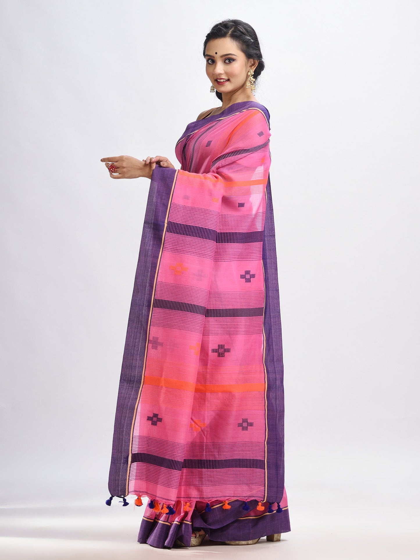 Women's Hot pink cotton handwoven jamdani saree