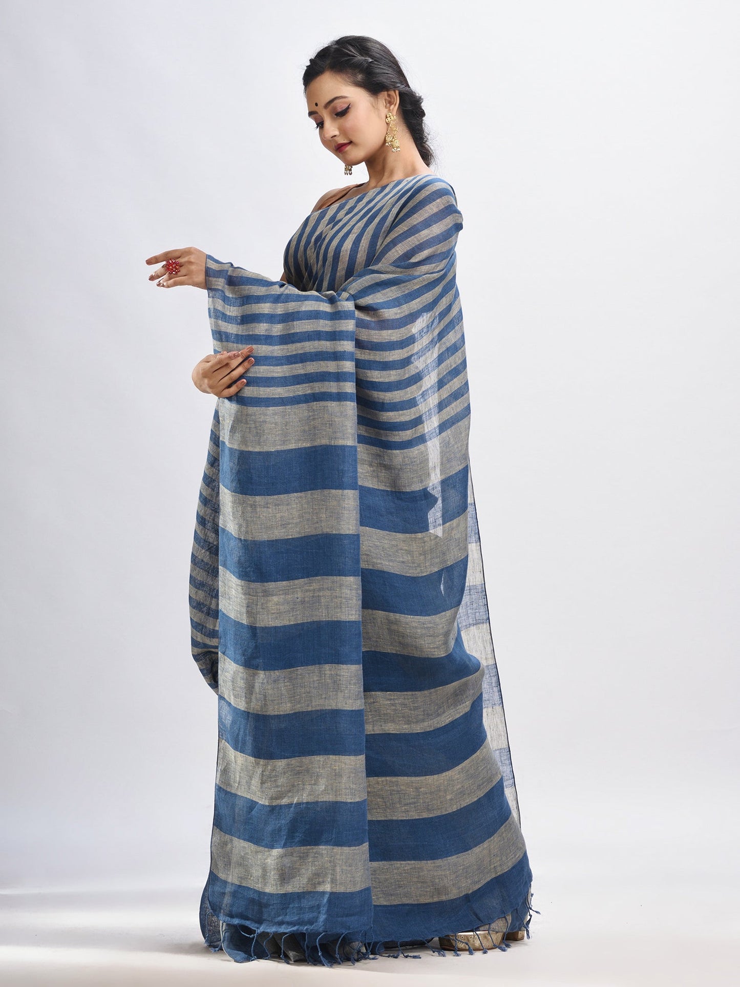 Women's Nevy blue And muga Stipe Handwoven linen handloom Saree