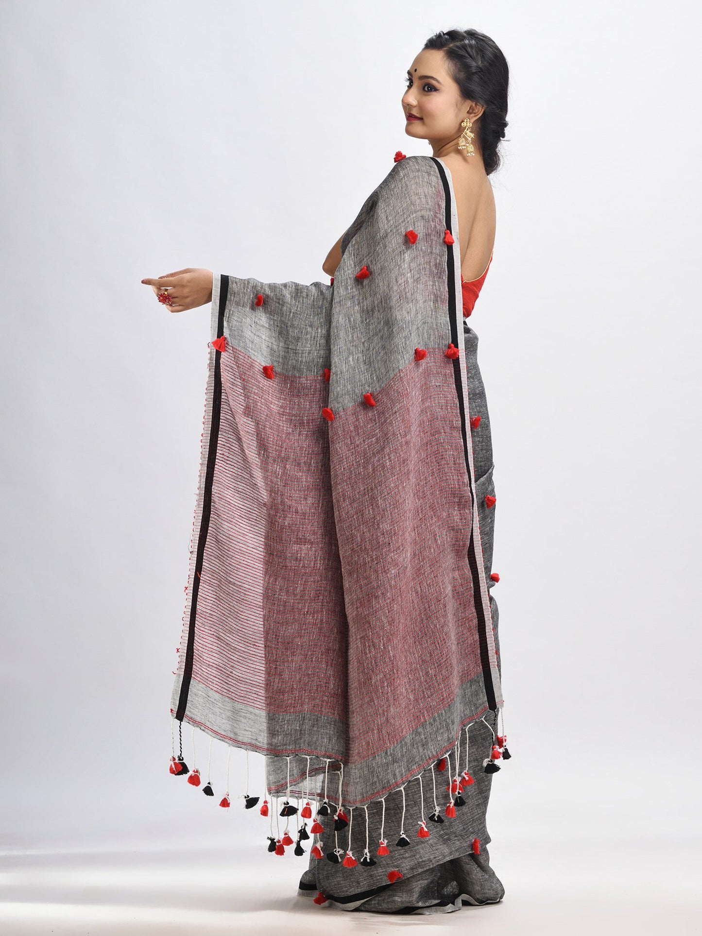 Women's Grey linen all body pom pom with pallu stipe handwoven saree