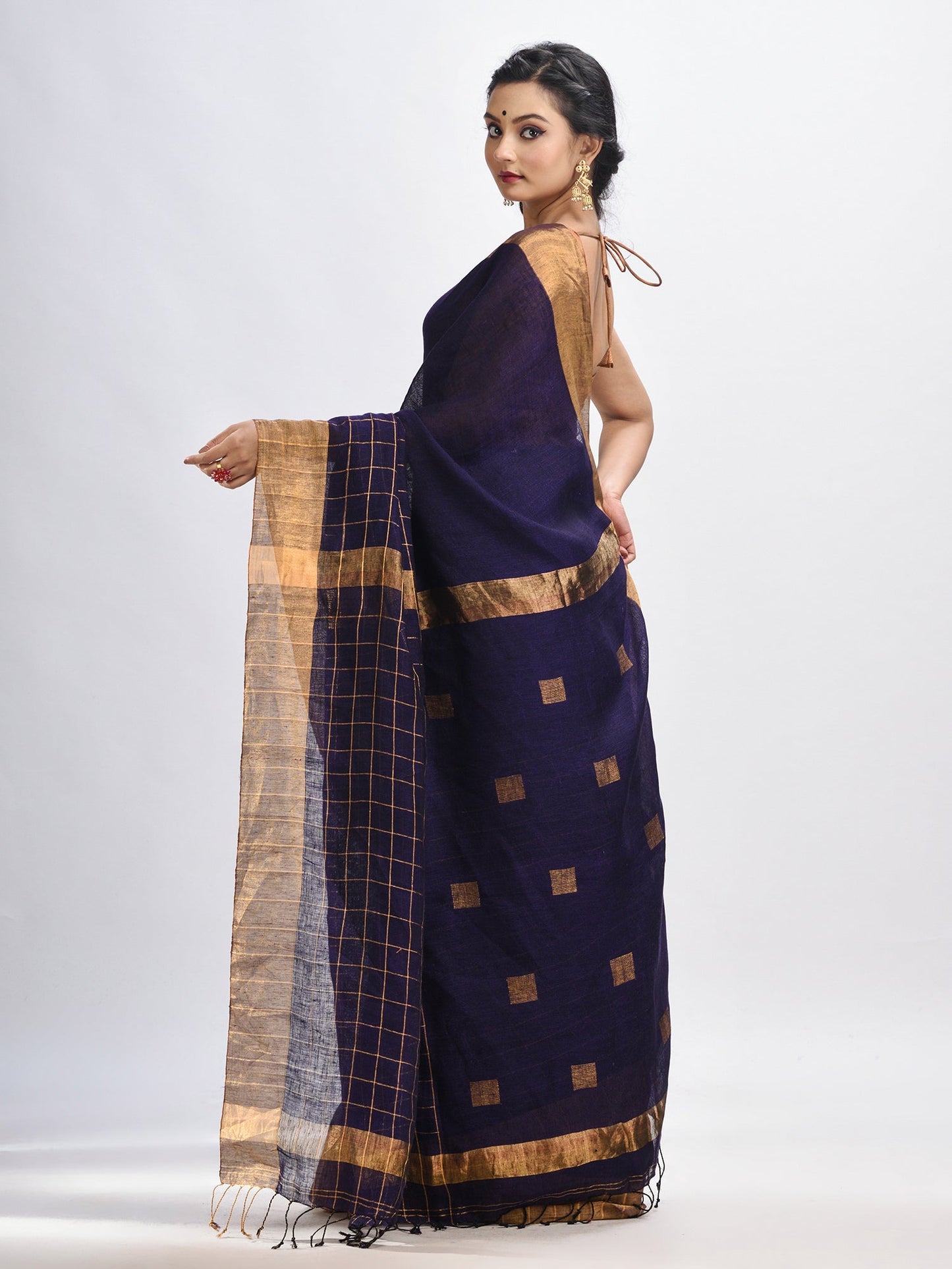 Women's Violet linen half check and huff solid body jamdani saree