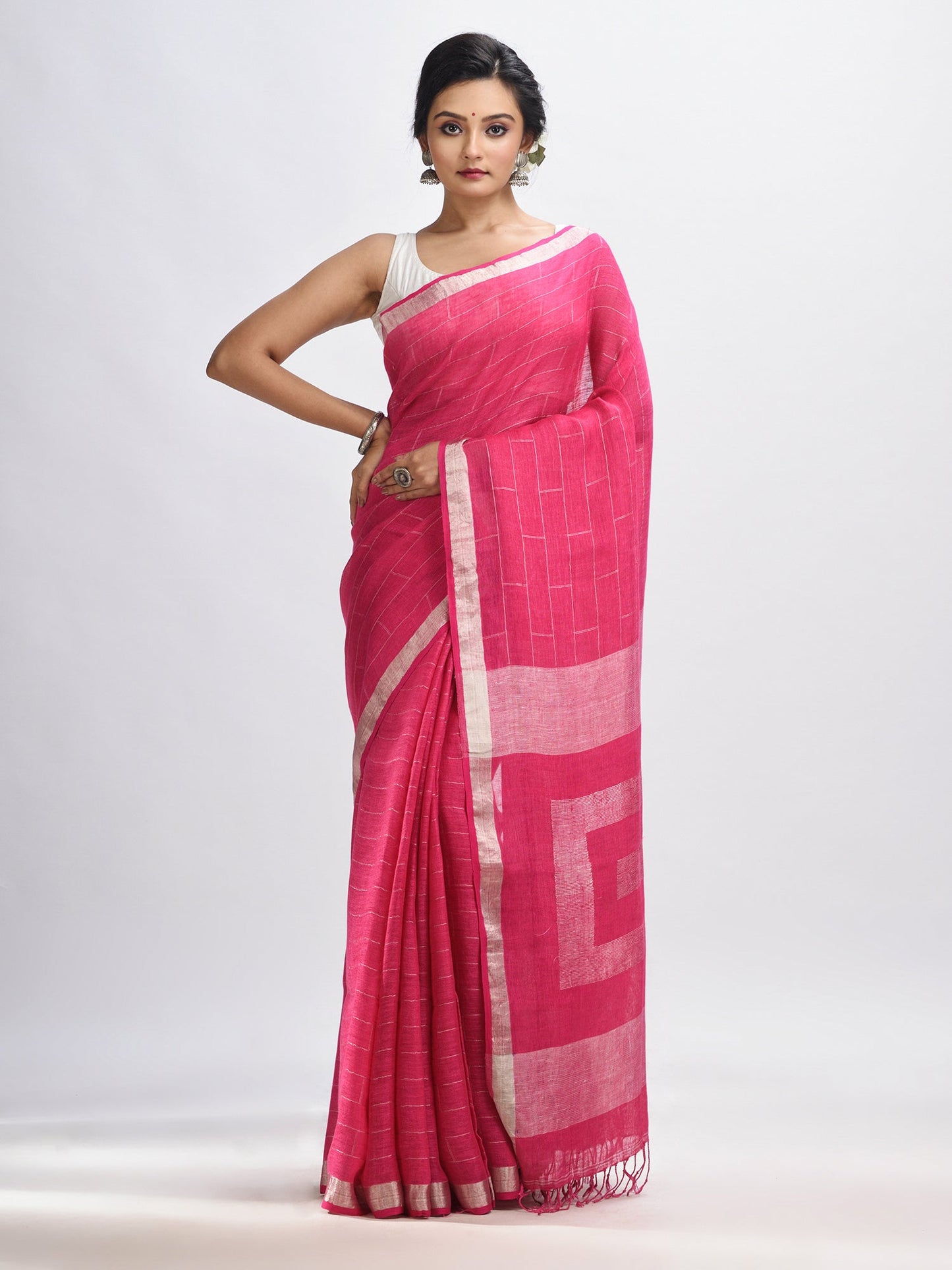 Women's Light pink Traditional Linen Jamdani Saree