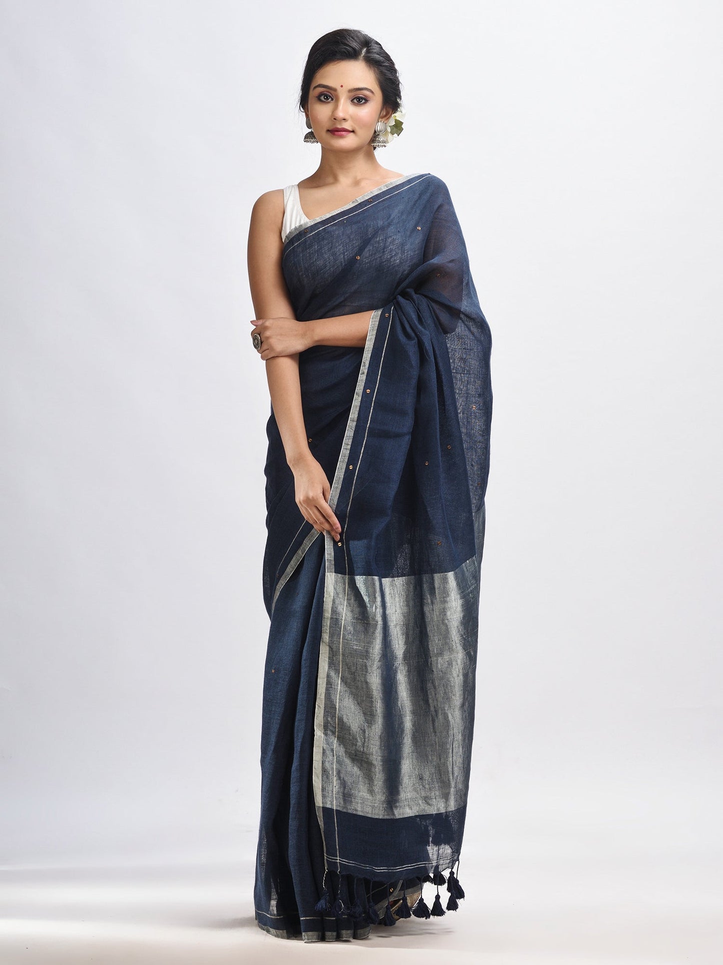 Women's Nevy blue linen all body cumki in pallu zori handloom saree
