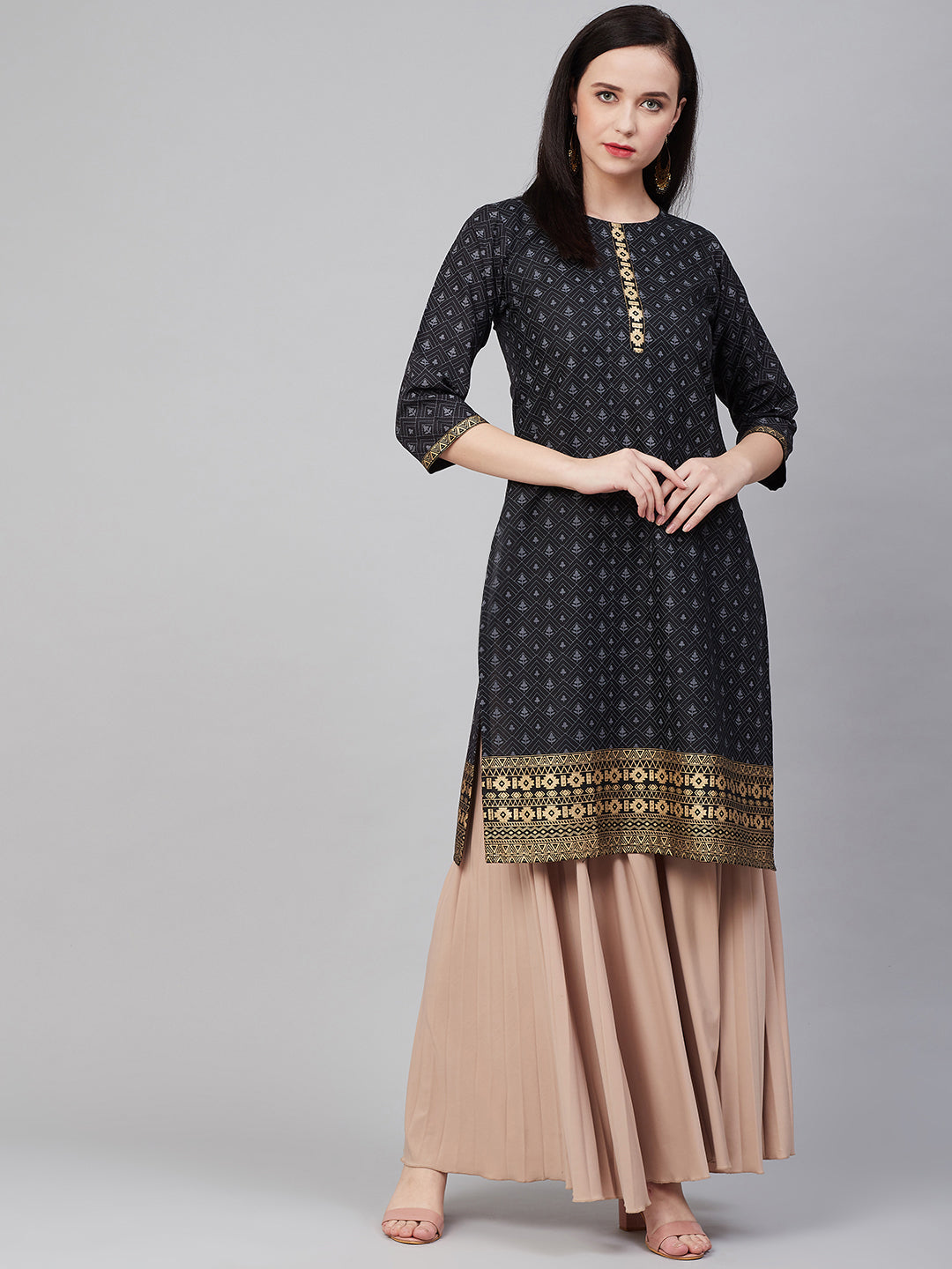 Women's Â Black Golden Block Print Straight Kurta