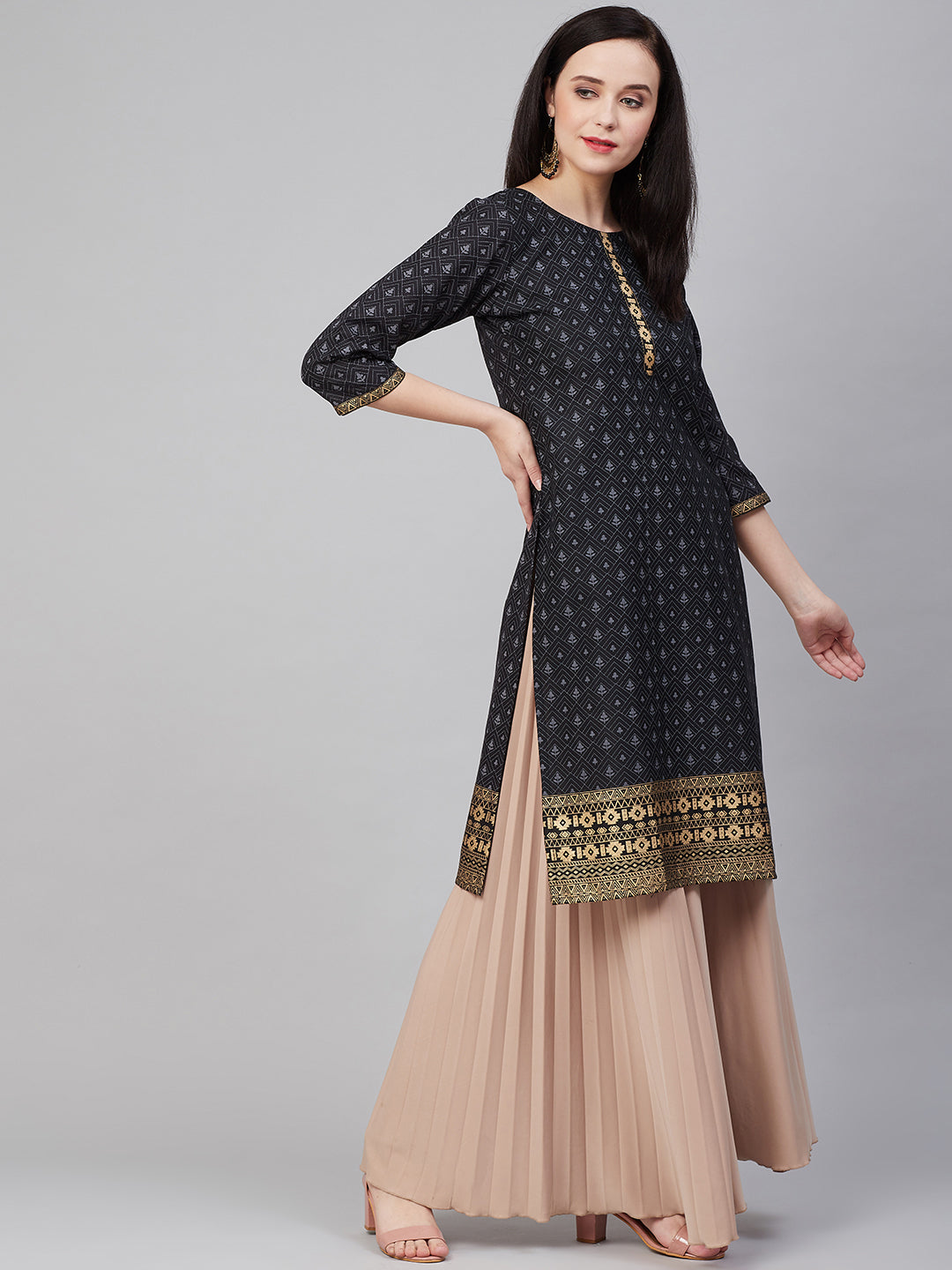 Women's Â Black Golden Block Print Straight Kurta