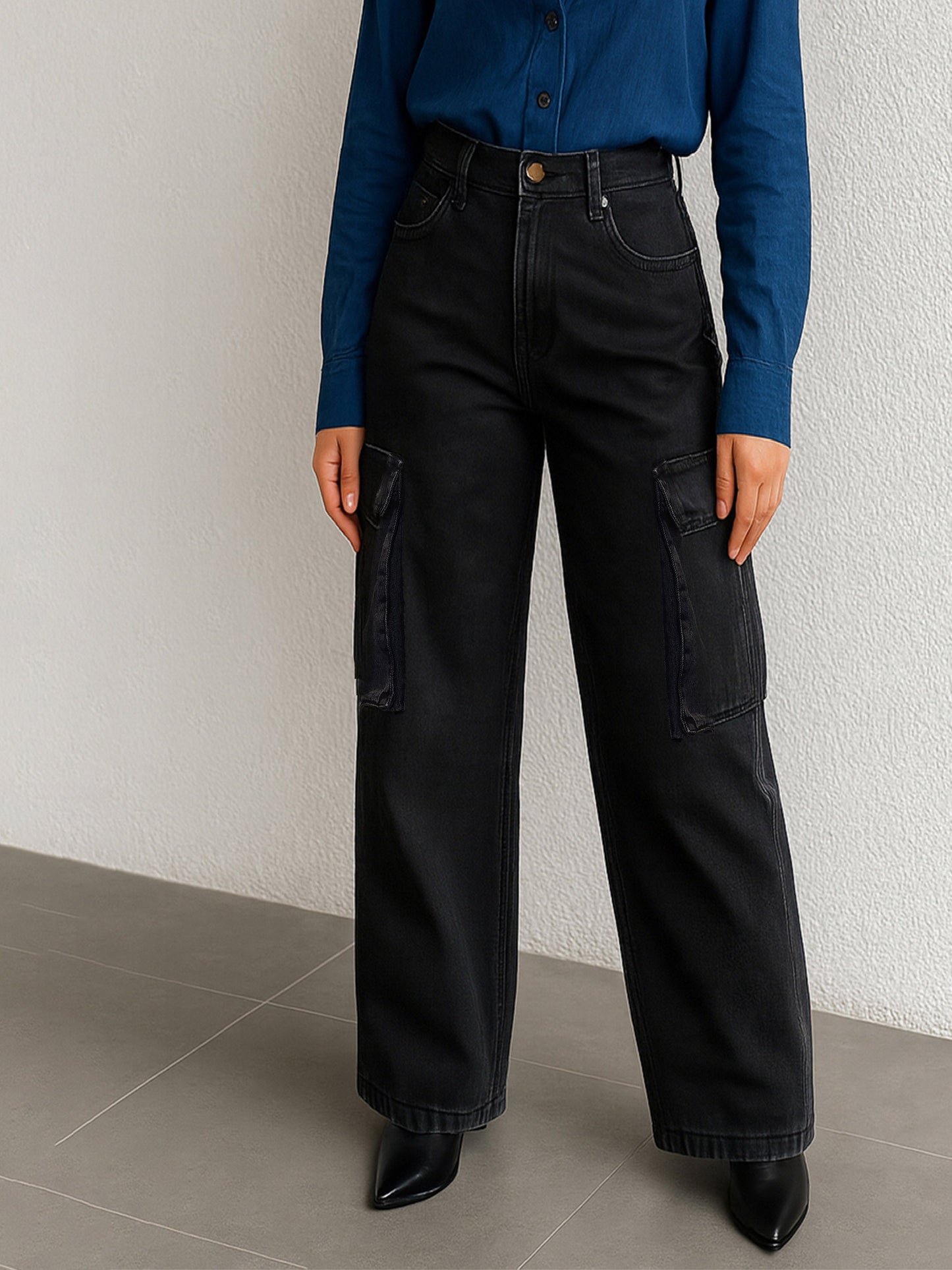 Women's Black Washed Box Pockets Cargo Jeans