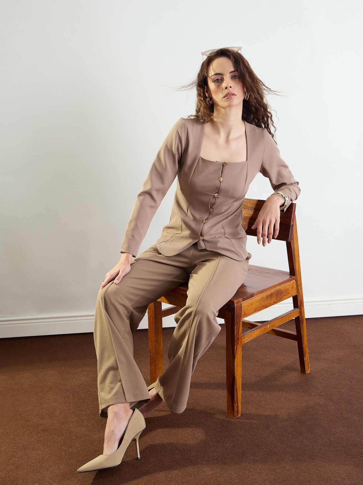 Women's Beige Front Darted Straight Fit Pants