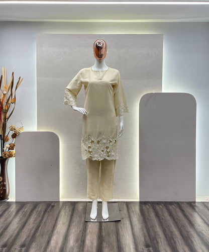 Color_Beige