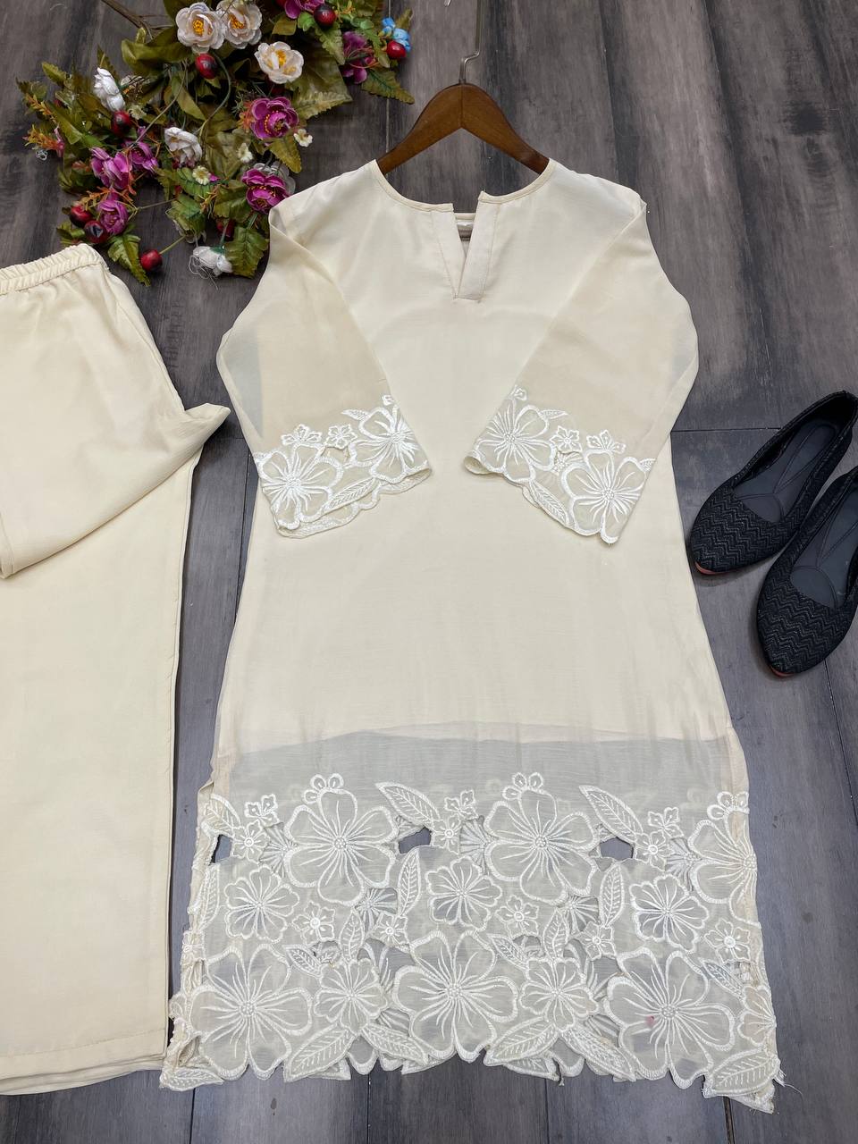 Color_Beige