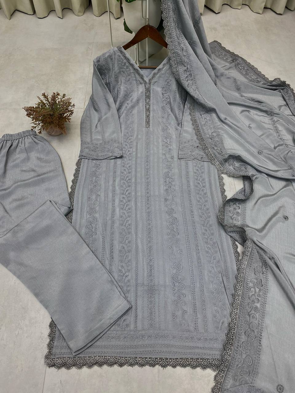 Color_Grey