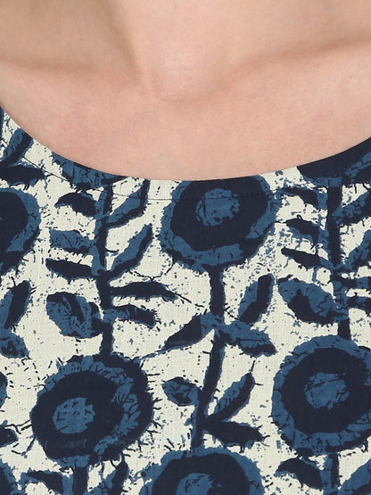 Women's Blue & White Printed Straight Kurta