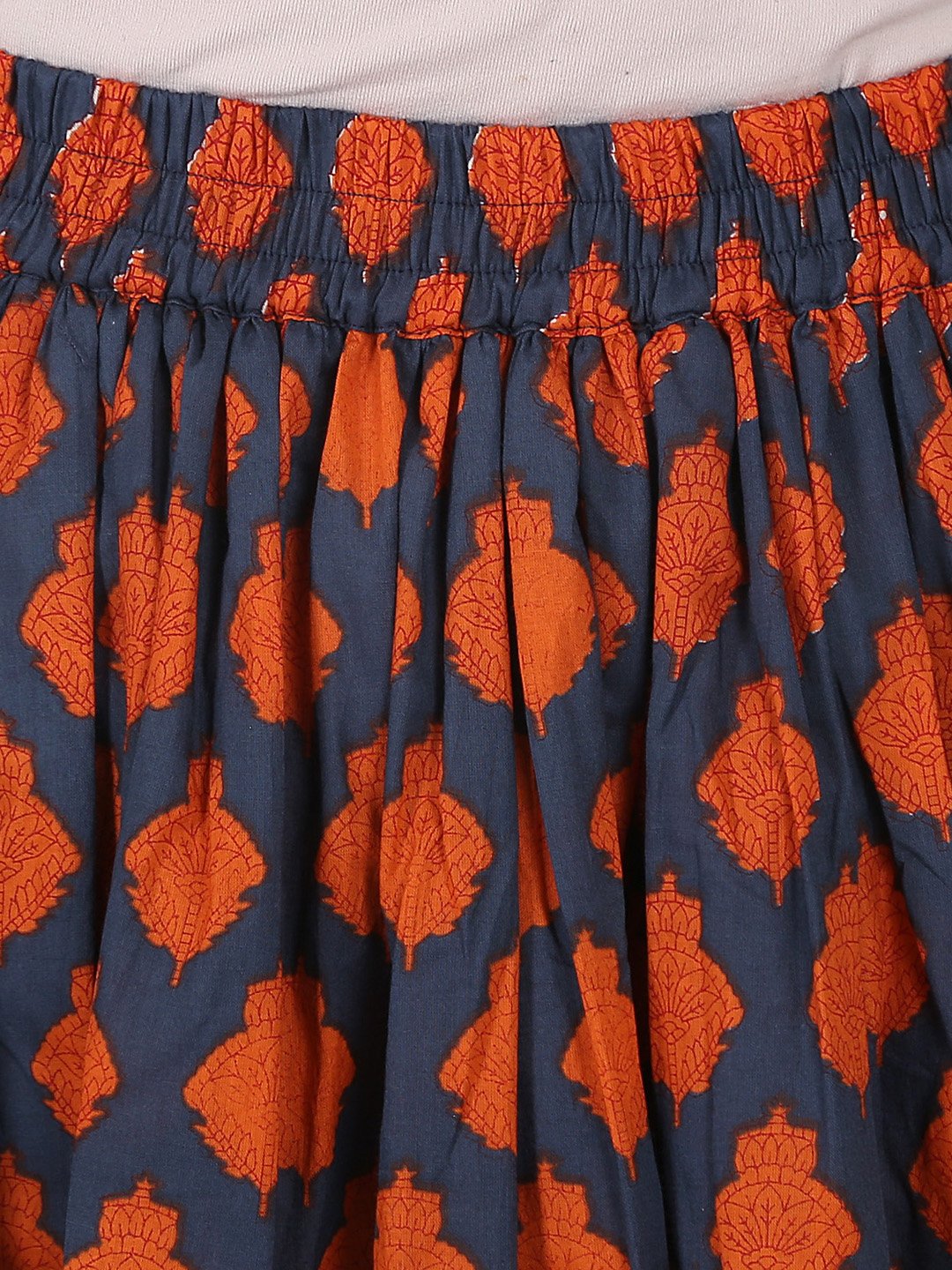 Women's Beige Printed 3/4Th Sleeve Cotton Kurta With Blue Printed Ankle Length Flared Skirt