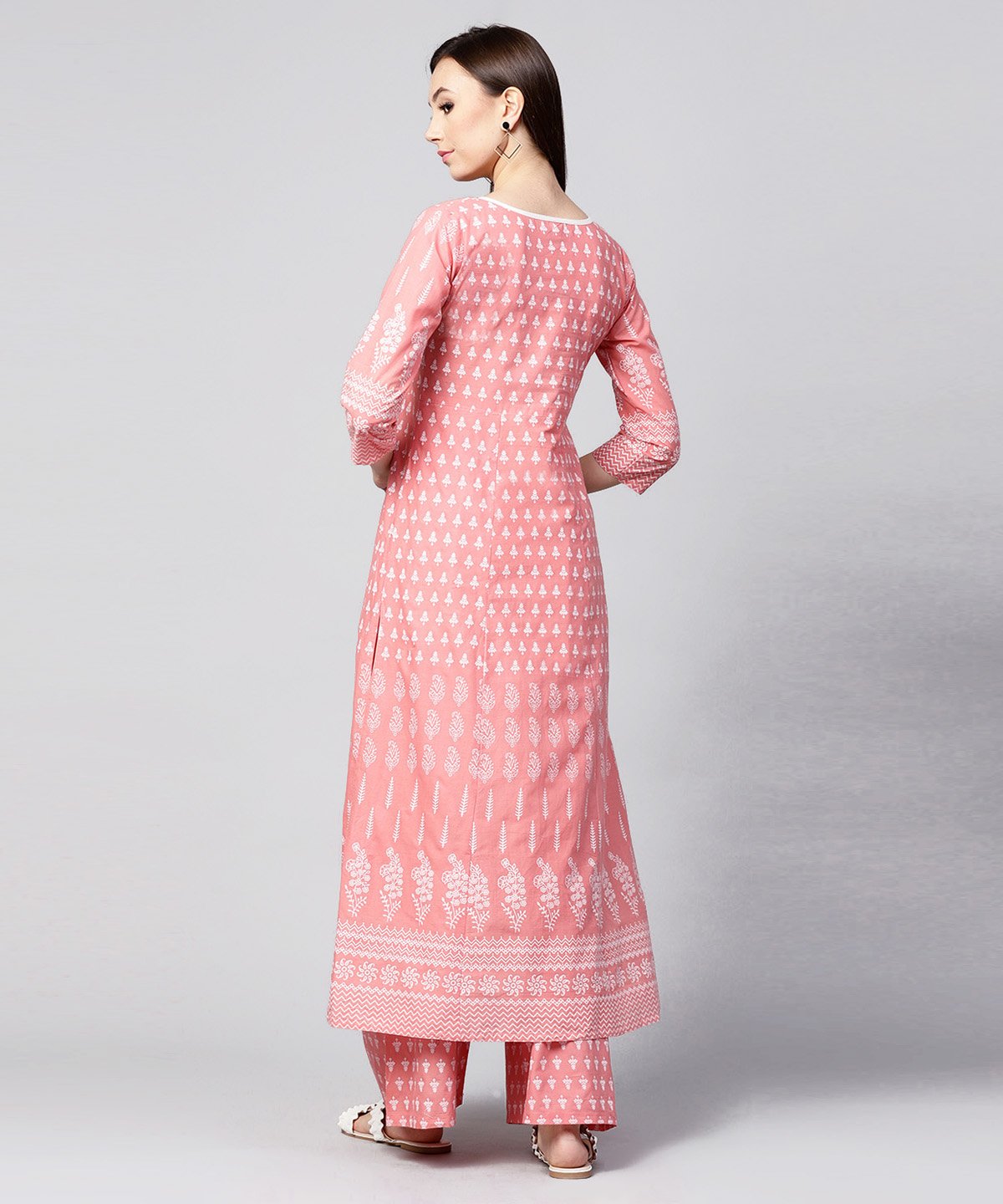 Women's Peach Printed 3/4Th Sleeve Cotton Kurta With Ankle Length Printed Pallazo