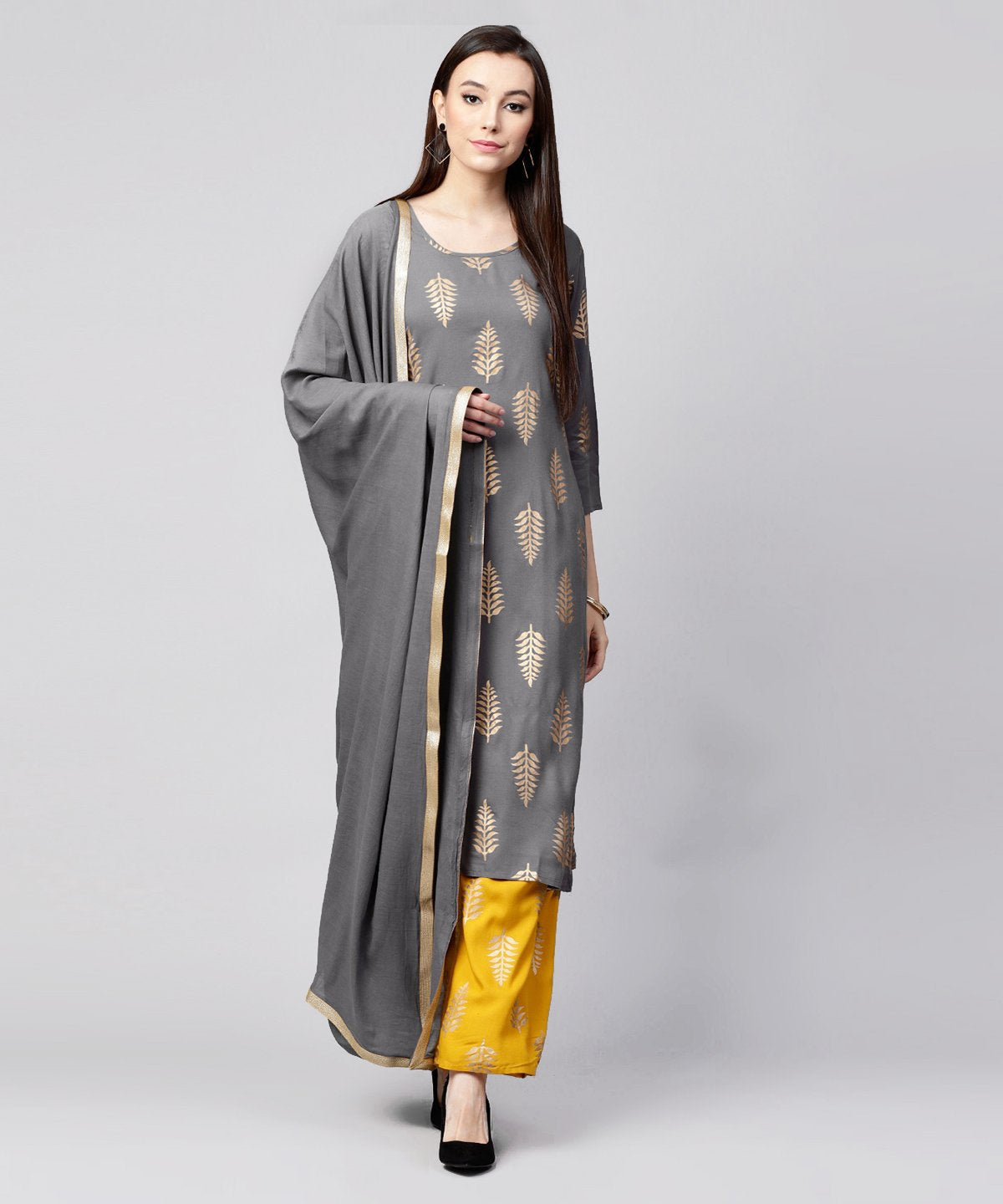 Women's Grey Printed 3/4Th Sleeve Cotton Kurta With Yellow Printed Pallazo And Grey Dupatta