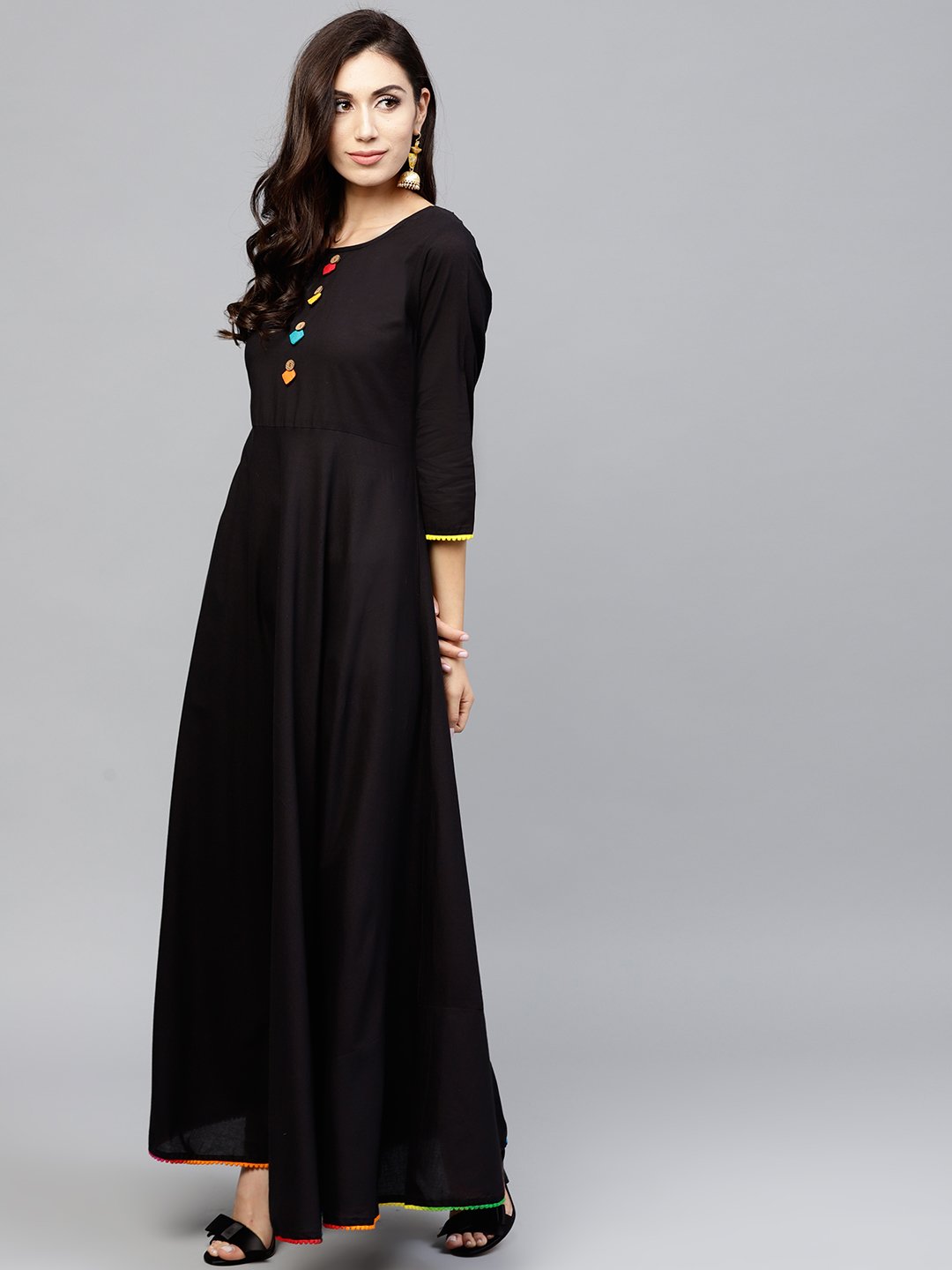 Women's Black maxi dress with with round neck and 3/4 sleeves