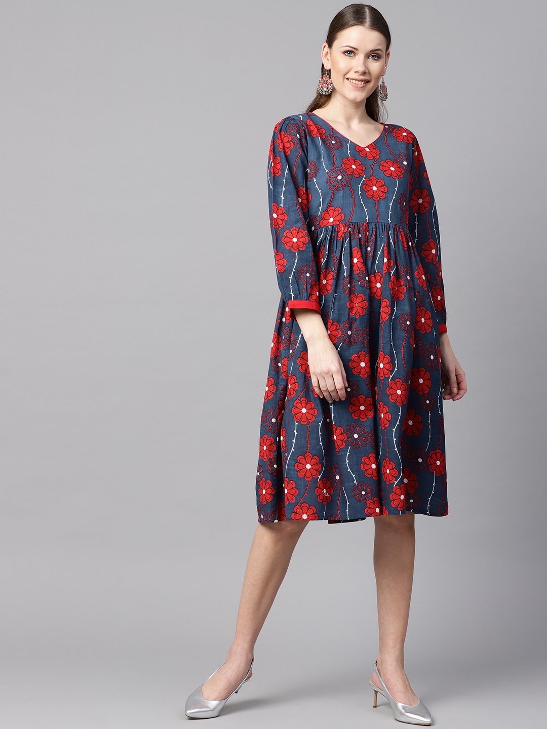 Women's Blue Printed Dress With V Neck & 3/4 Sleeves