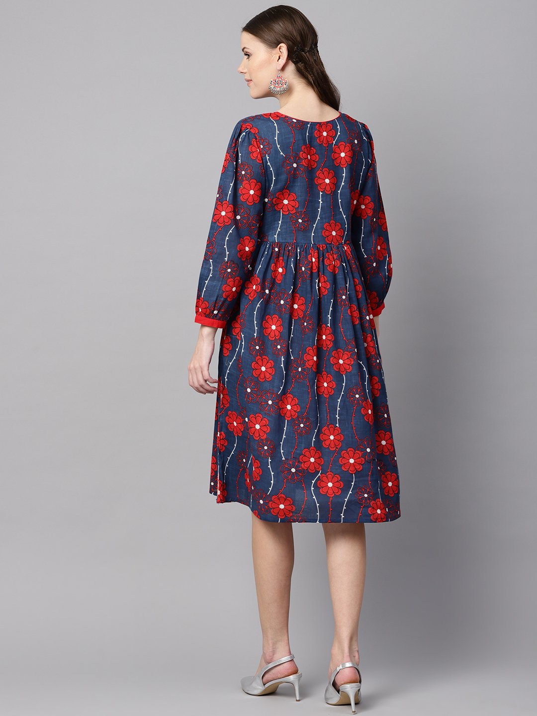Women's Blue Printed Dress With V Neck & 3/4 Sleeves