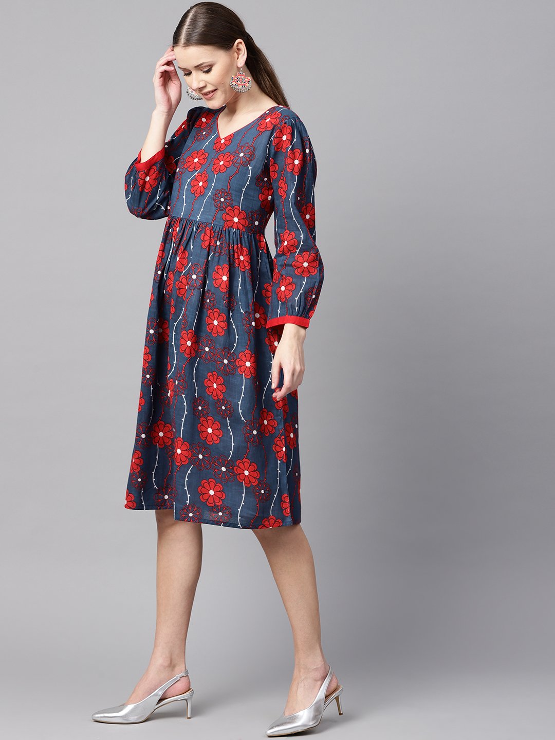 Women's Blue Printed Dress With V Neck & 3/4 Sleeves