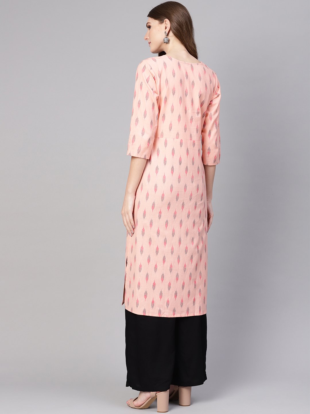 Women's Peach-Coloured & Black Ikat Print Straight Kurta