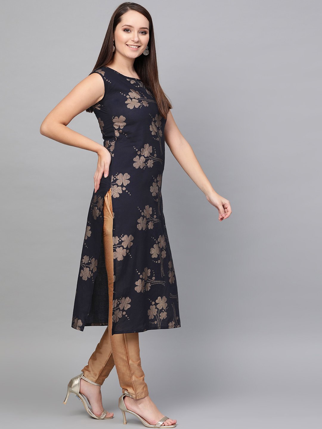 Women's Nayo Black Gold Printed Round Neck Cotton Straight Kurta